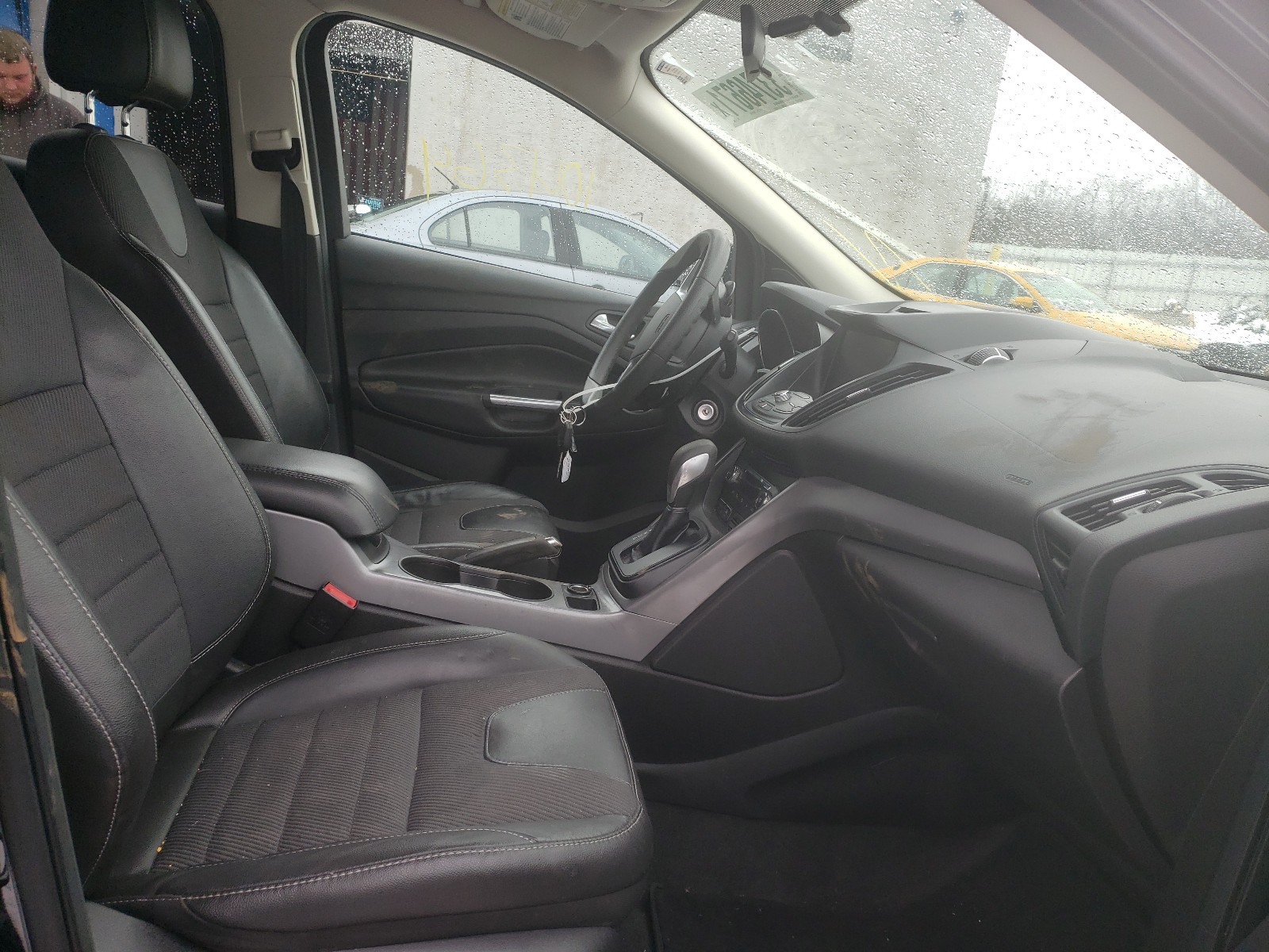 صورة رقم 5 من المزاد - 2014 FORD ESCAPE SE مع VIN 1FMCU9GX2EUC97244