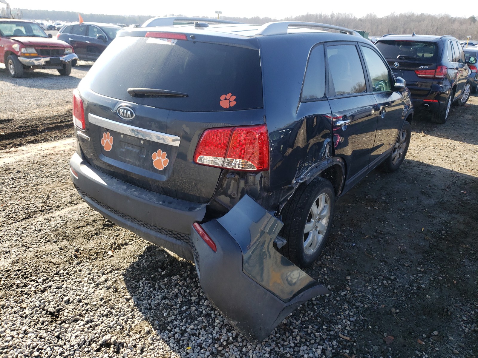 Photo 4 from auction – 2011 KIA SORENTO BA with VIN 5XYKTDA10BG056953