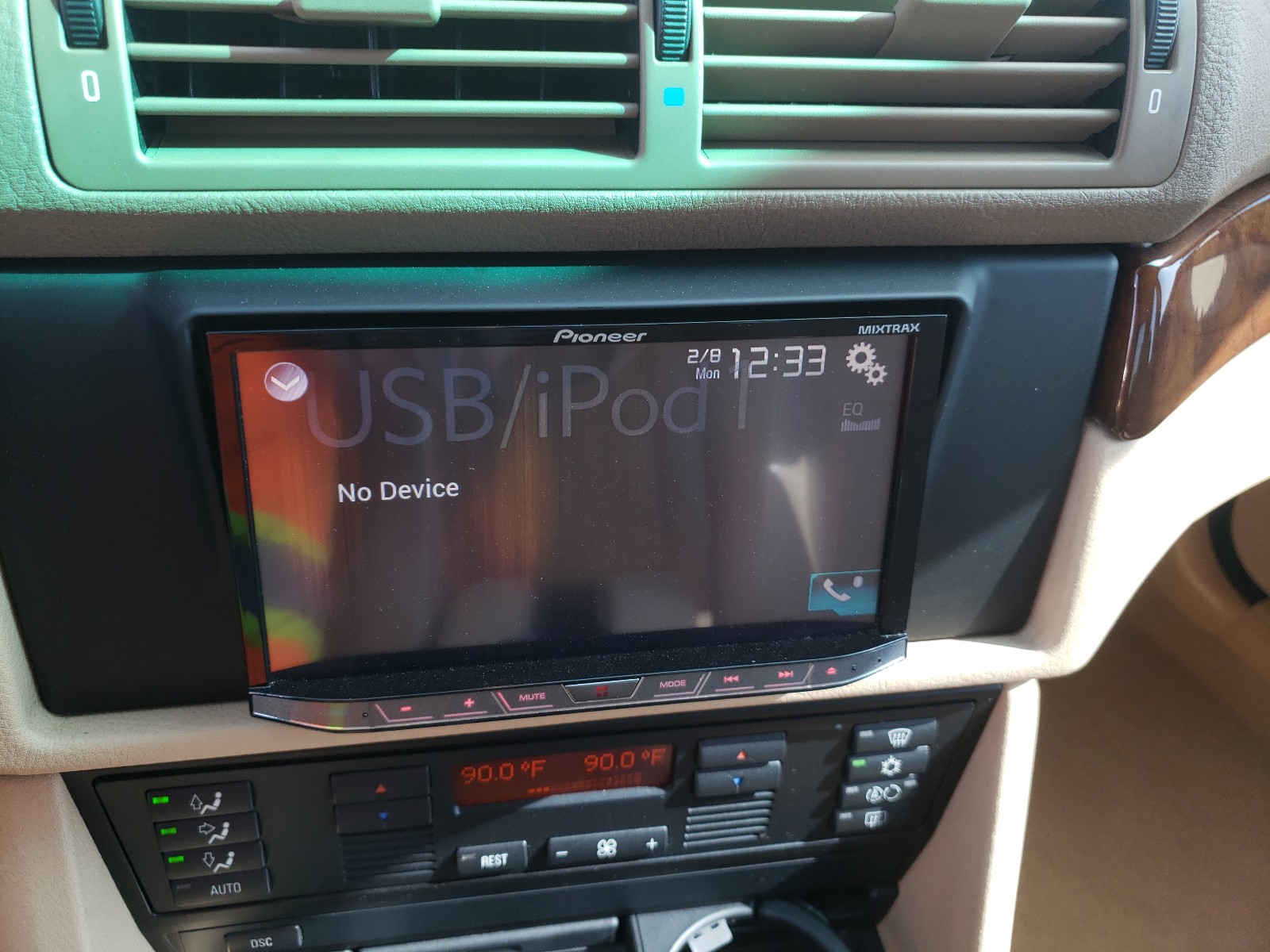 Photo 9 from auction – 2000 BMW 540 I AUTO with VIN WBADN6349YGM68412