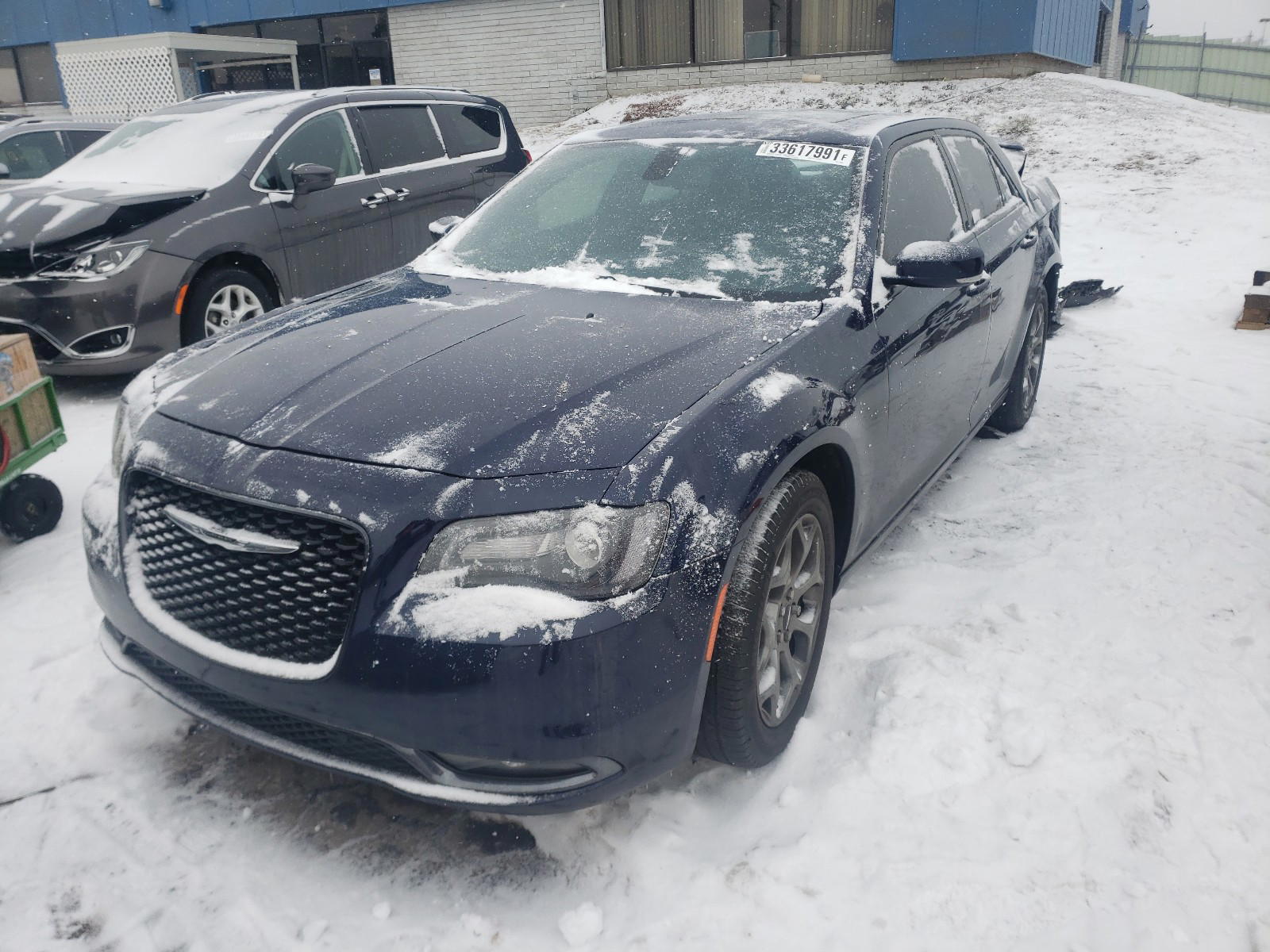 Photo 2 from auction – 2017 CHRYSLER 300 S with VIN 2C3CCAGG0HH534754