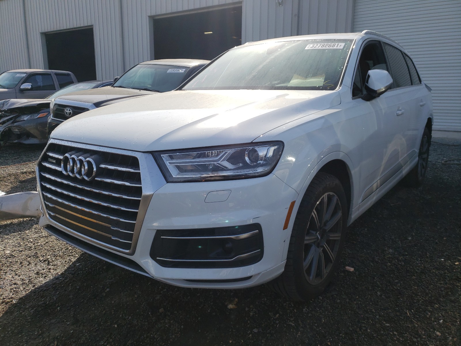 Photo 2 from auction – 2018 AUDI Q7 PREMIUM with VIN WA1LHAF77JD011405