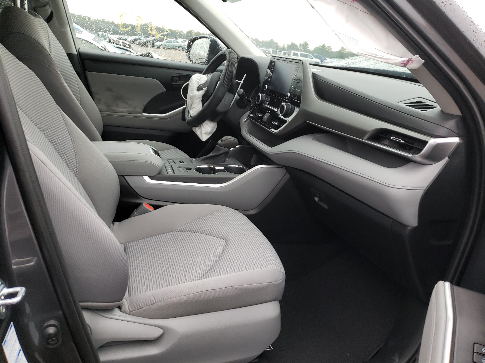Photo 5 from auction – 2020 TOYOTA HIGHLANDER with VIN 5TDCZRBH3LS044411