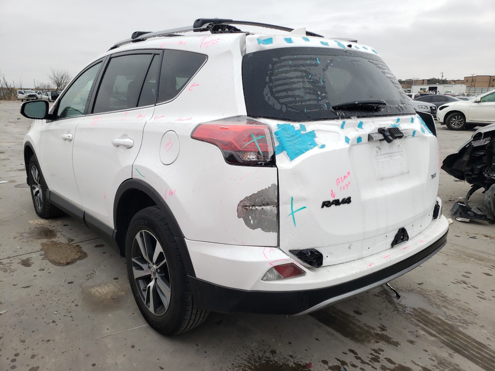 Photo 3 from auction – 2018 TOYOTA RAV4 ADVEN with VIN 2T3WFREV8JW433029