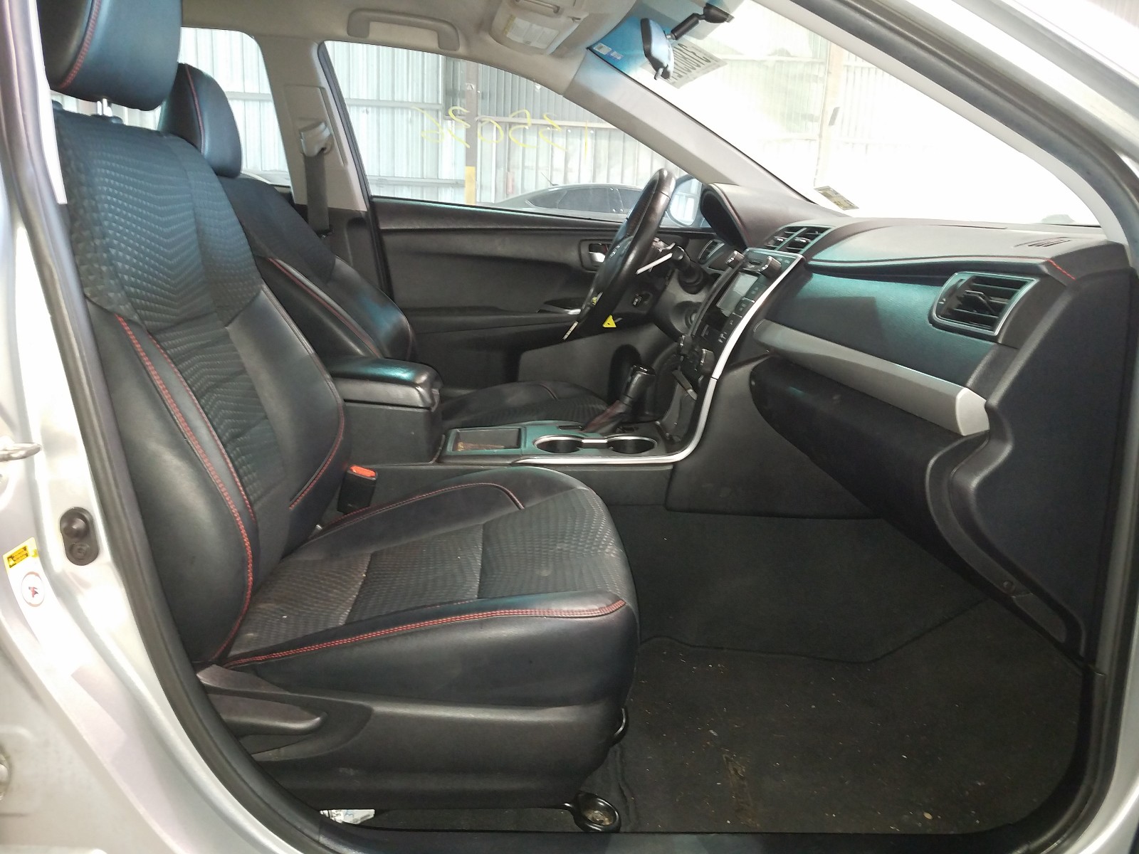 Photo 5 from auction – 2015 TOYOTA CAMRY LE with VIN 4T1BF1FK9FU479697