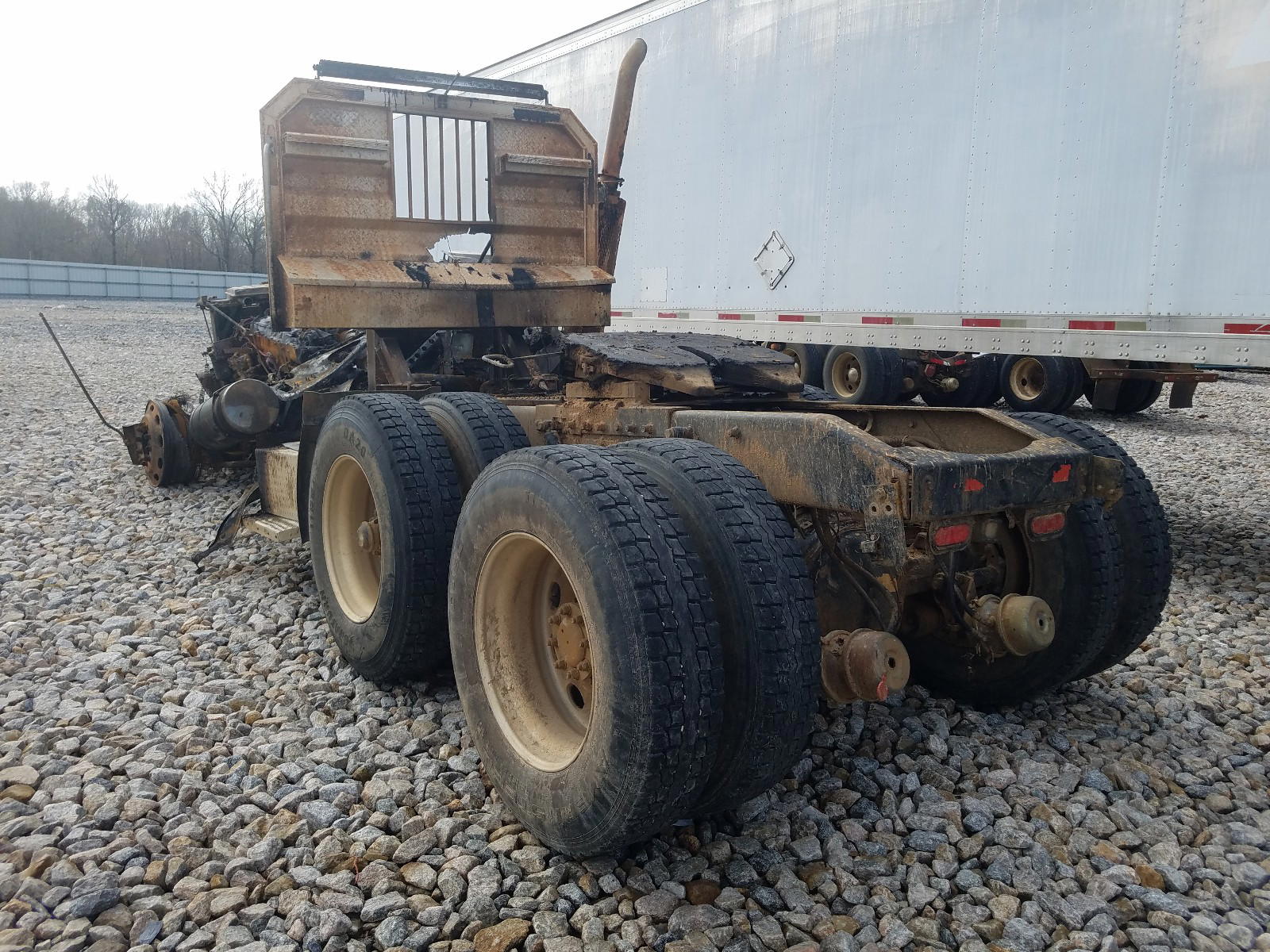 Photo 3 from auction – 2002 PETERBILT 378 with VIN 1XPFDB0X72N560108