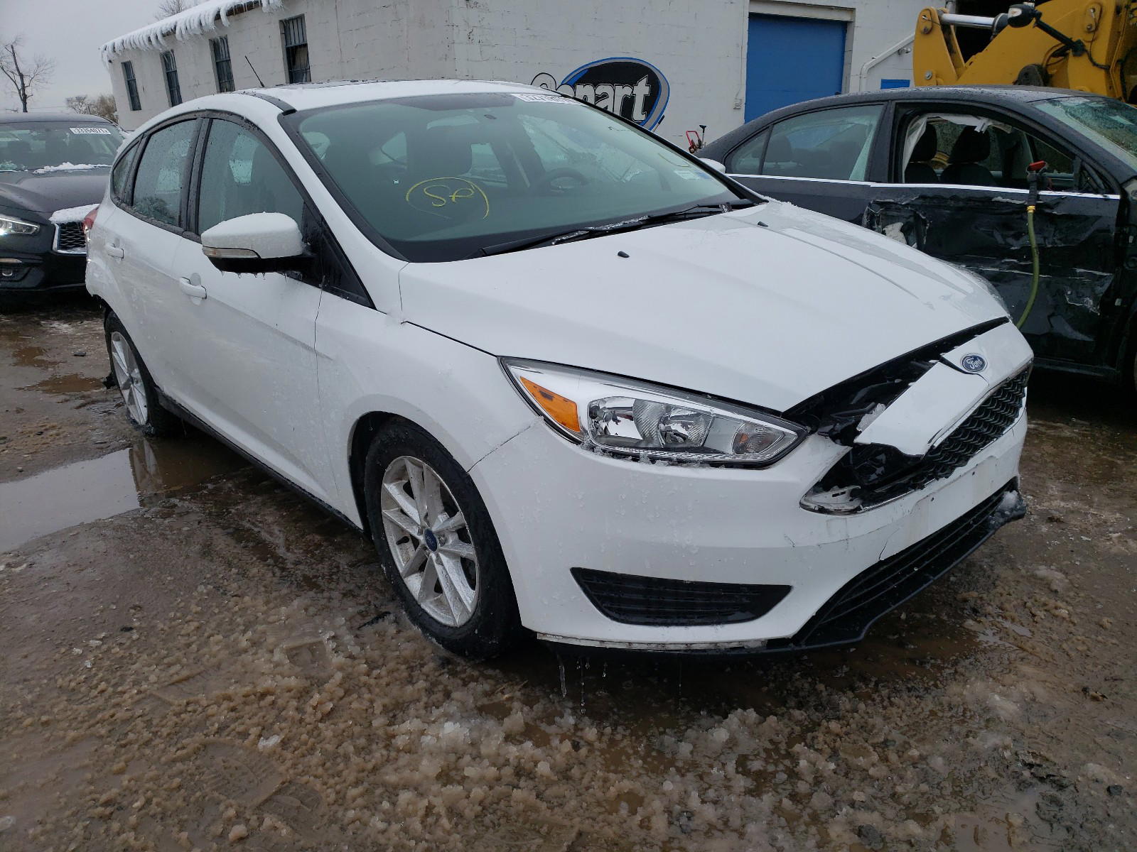 FORD FOCUS SE 2016 with VIN 1FADP3K25GL300399 - Photo from auction