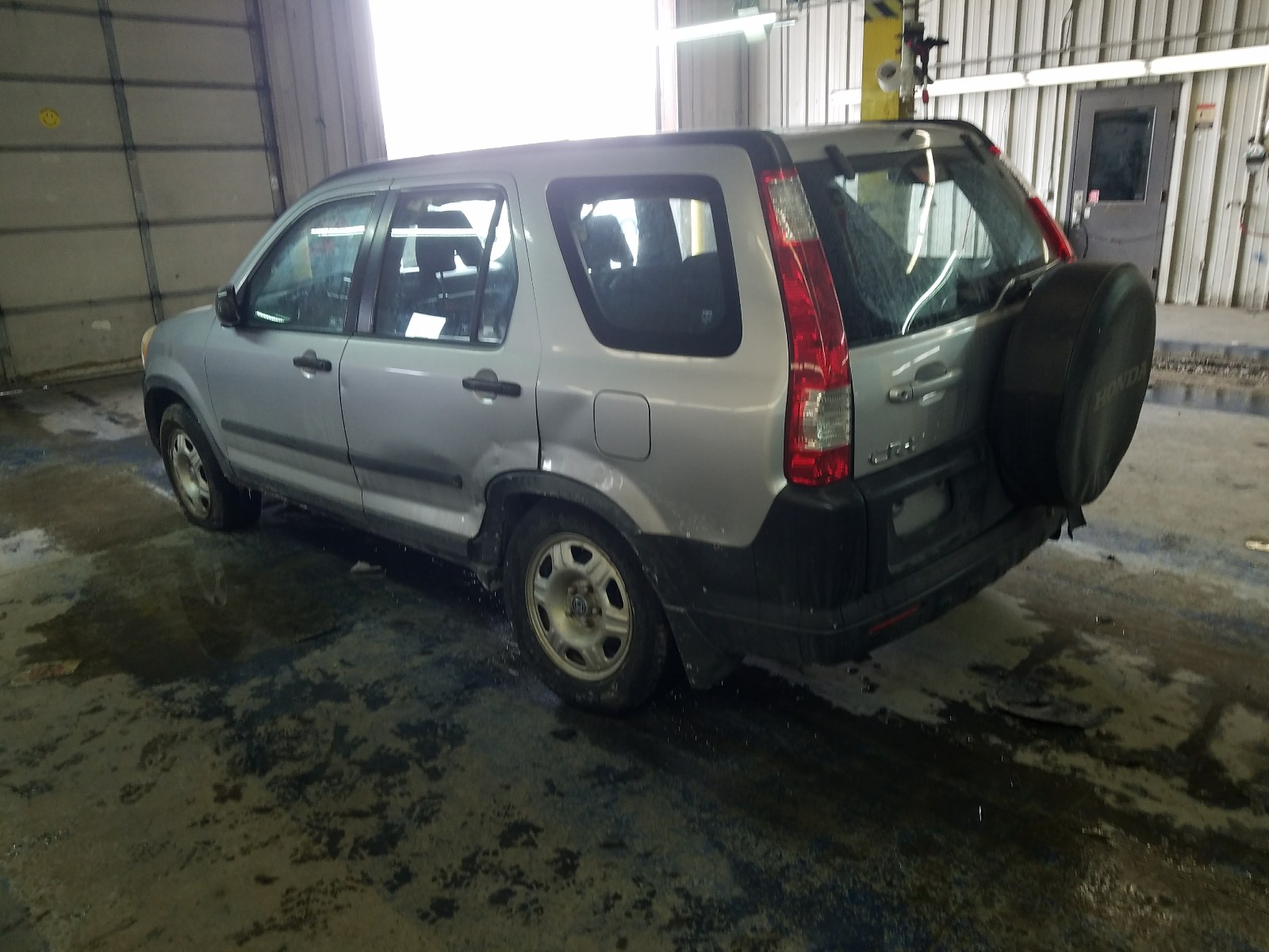 Photo 3 from auction – 2005 HONDA CR-V LX with VIN JHLRD78585C044406