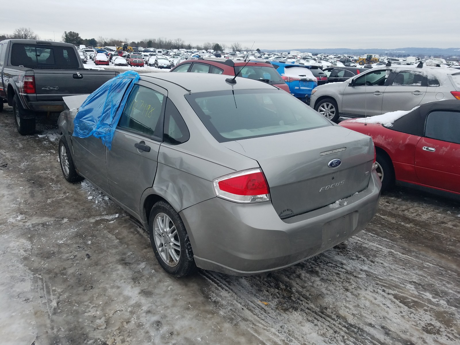 Photo 3 from auction – 2008 FORD FOCUS SE with VIN 1FAHP35N08W251474