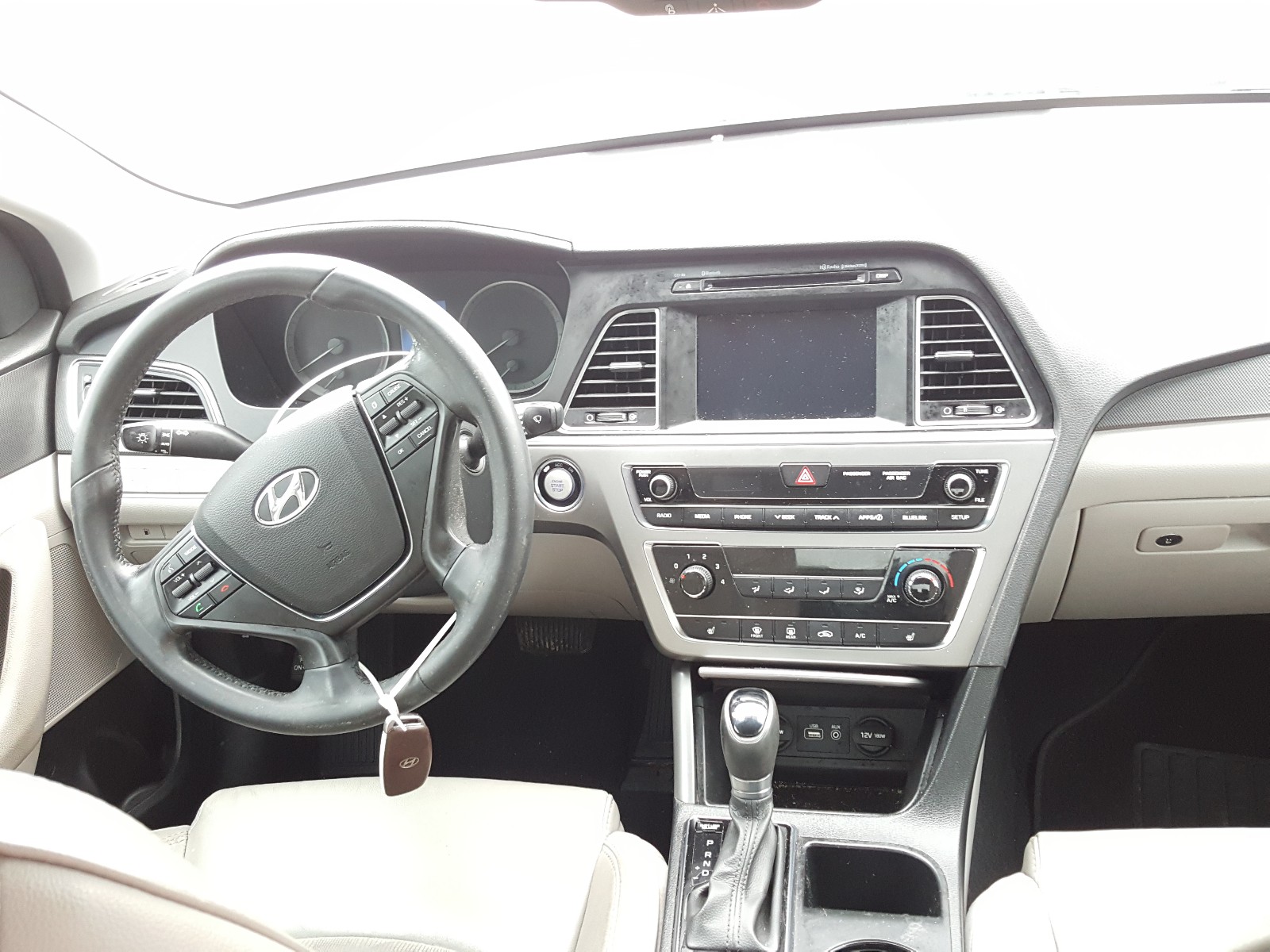 Photo 9 from auction – 2016 HYUNDAI SONATA SPO with VIN 5NPE34AF5GH419434