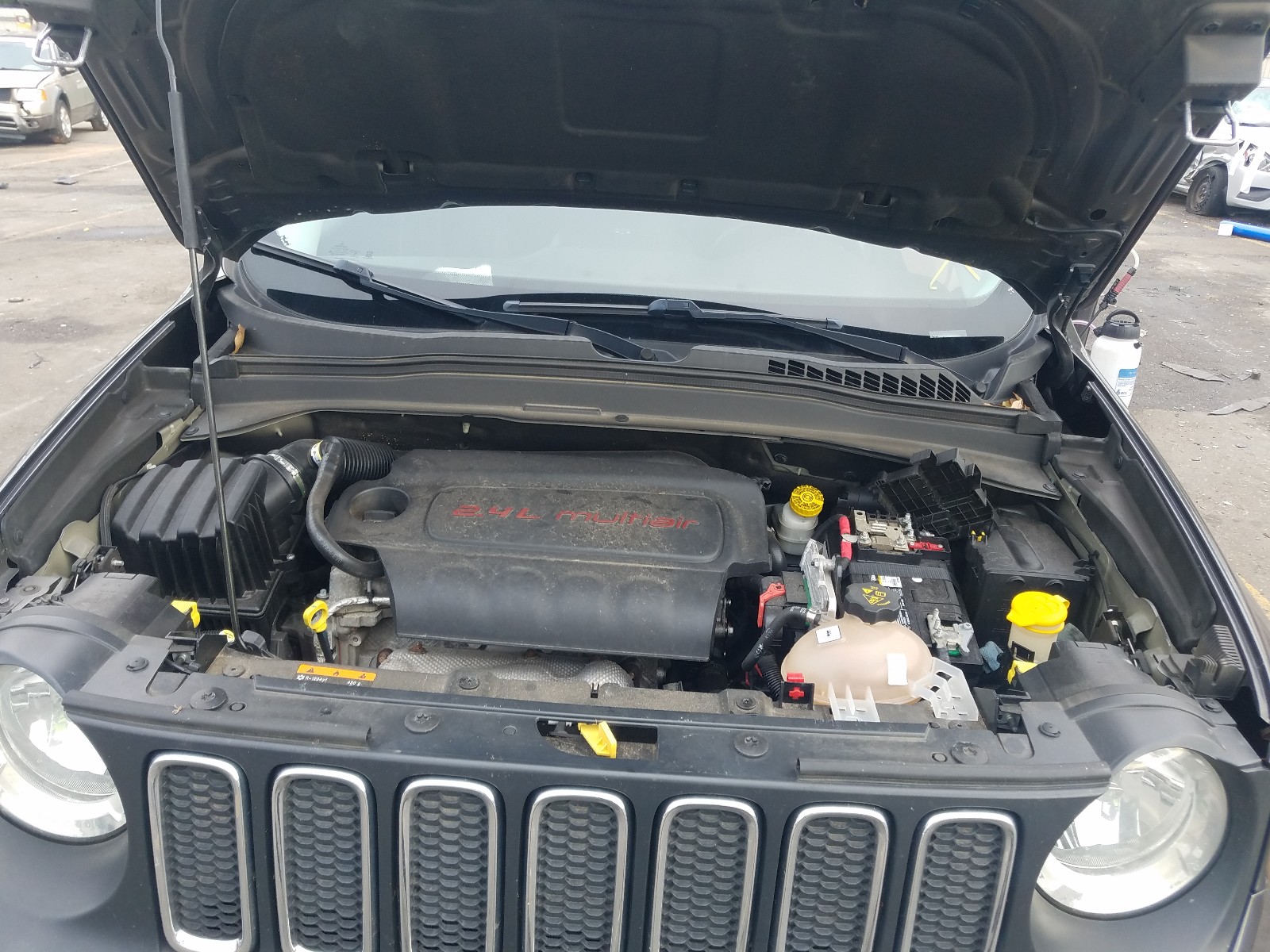 Photo 7 from auction – 2016 JEEP RENEGADE L with VIN ZACCJBBT9GPD58800