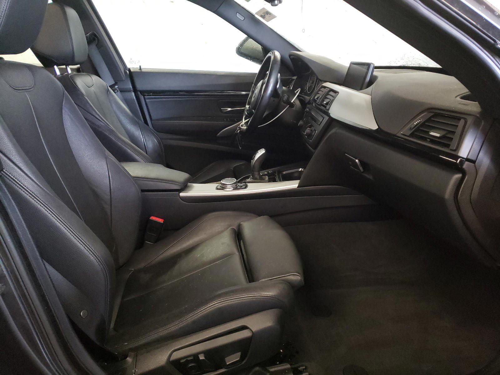 Photo 5 from auction – 2015 BMW 335 XIGT with VIN WBA3X9C54FD868909