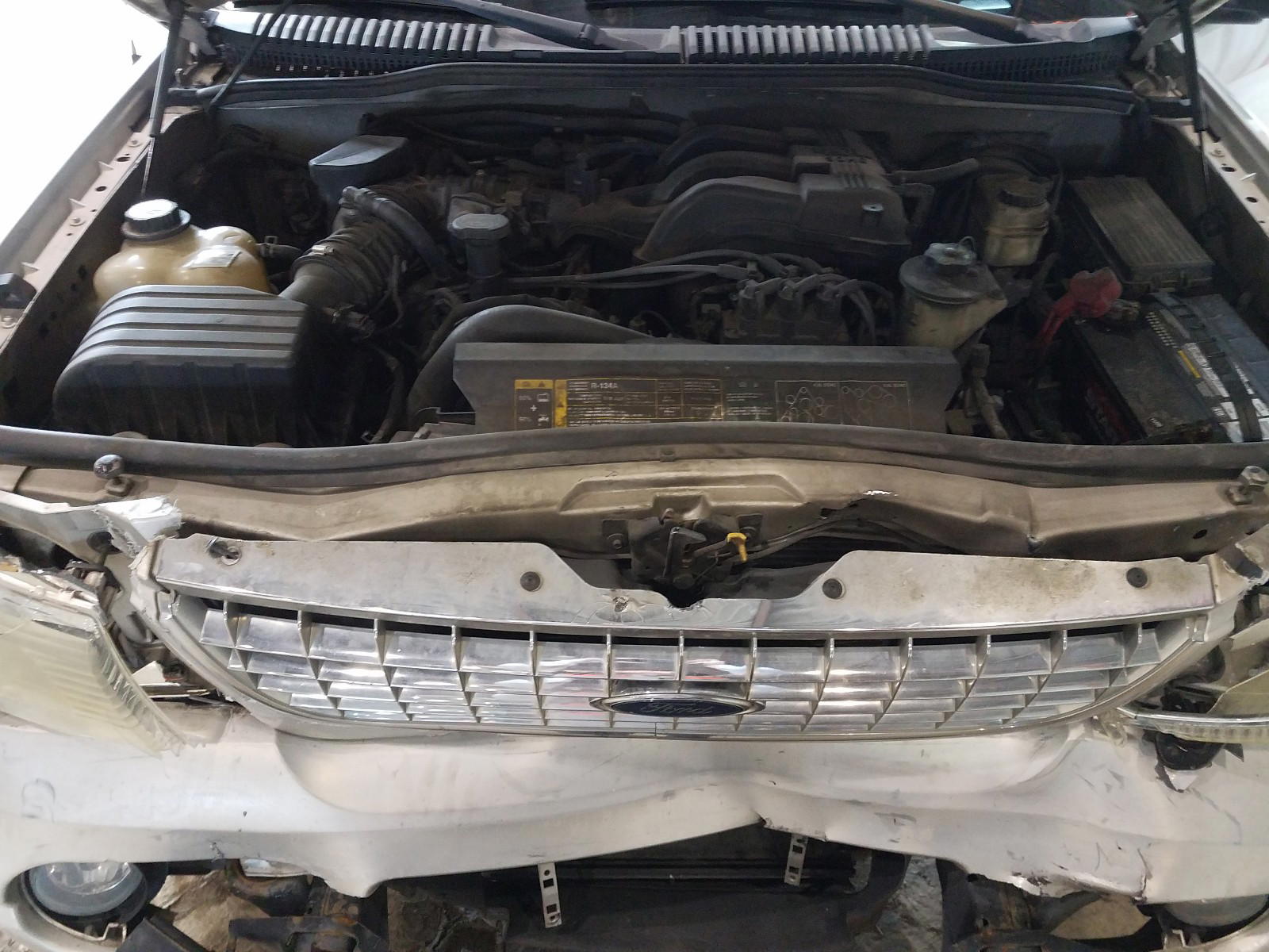 Photo 7 from auction – 2005 FORD EXPLORER X with VIN 1FMZU73K25ZA62449