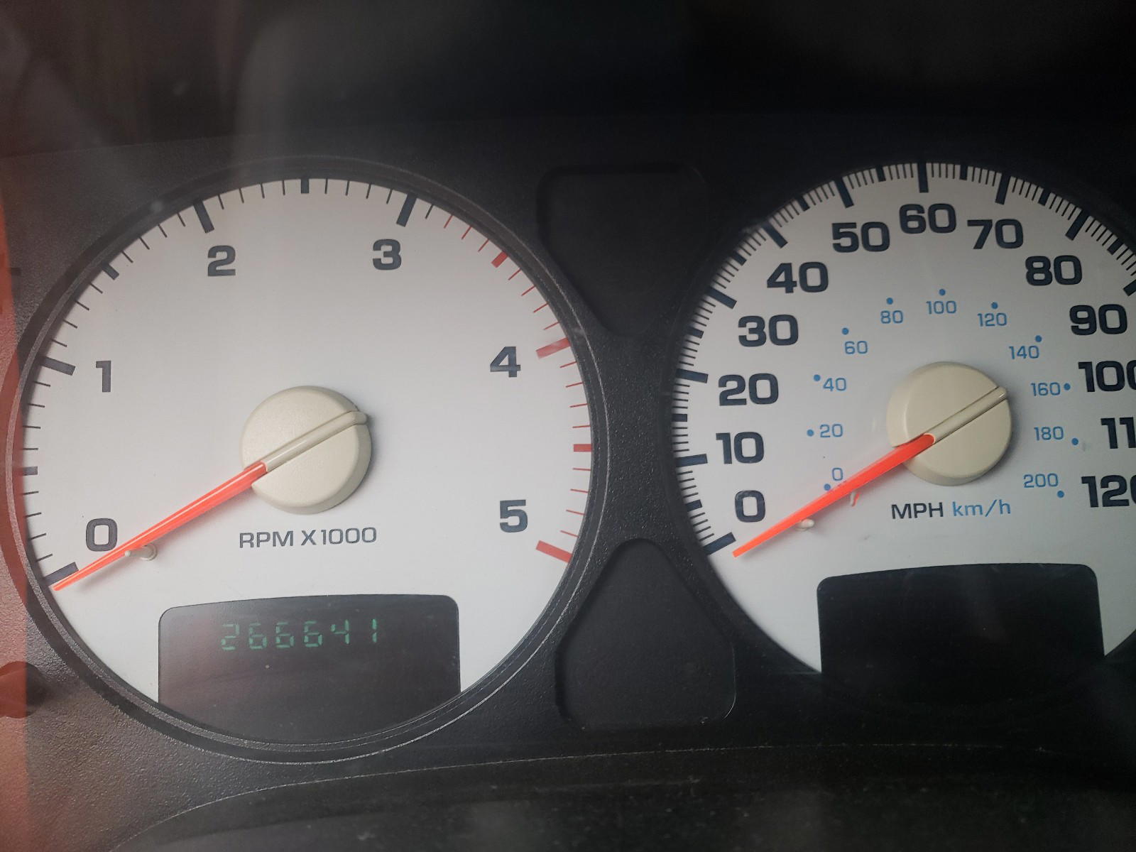 Photo 18 from auction – 2004 DODGE RAM 2500 S with VIN 3D7KU28C44G114226