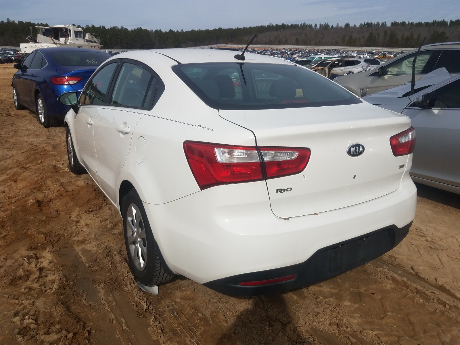 Zdjęcie 3 z aukcji – 2014 KIA RIO LX z VIN KNADM4A31E6344203