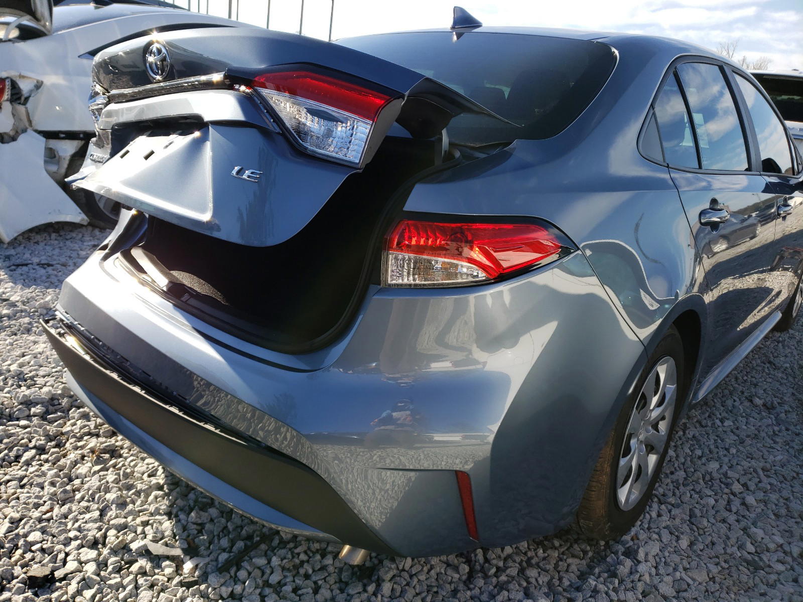 Photo 10 from auction – 2021 TOYOTA COROLLA with VIN 5YFEPMAE6MP155392