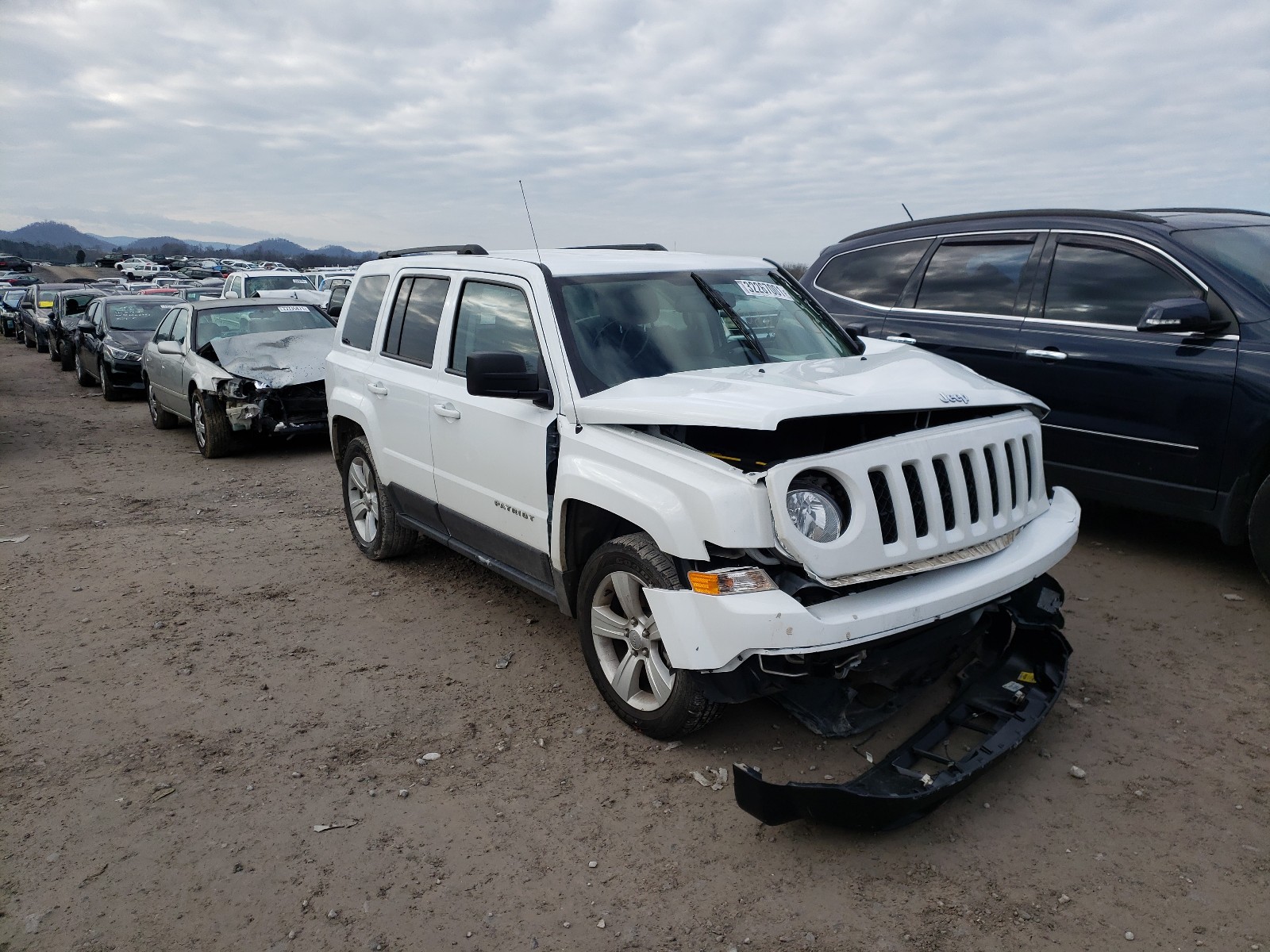 Photo 1 from auction – 2017 JEEP PATRIOT LA with VIN 1C4NJPFA1HD160873