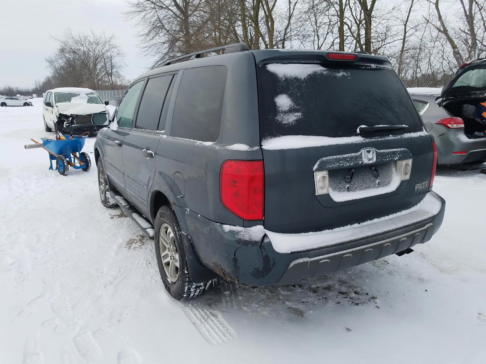 Photo 3 from auction – 2004 HONDA PILOT with VIN 2HKYF18574H599267