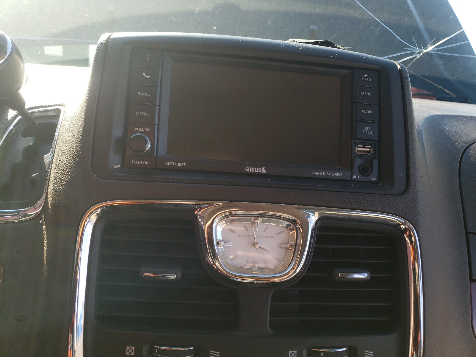 Photo 9 from auction – 2013 CHRYSLER TOWN & COU with VIN 2C4RC1BGXDR706239