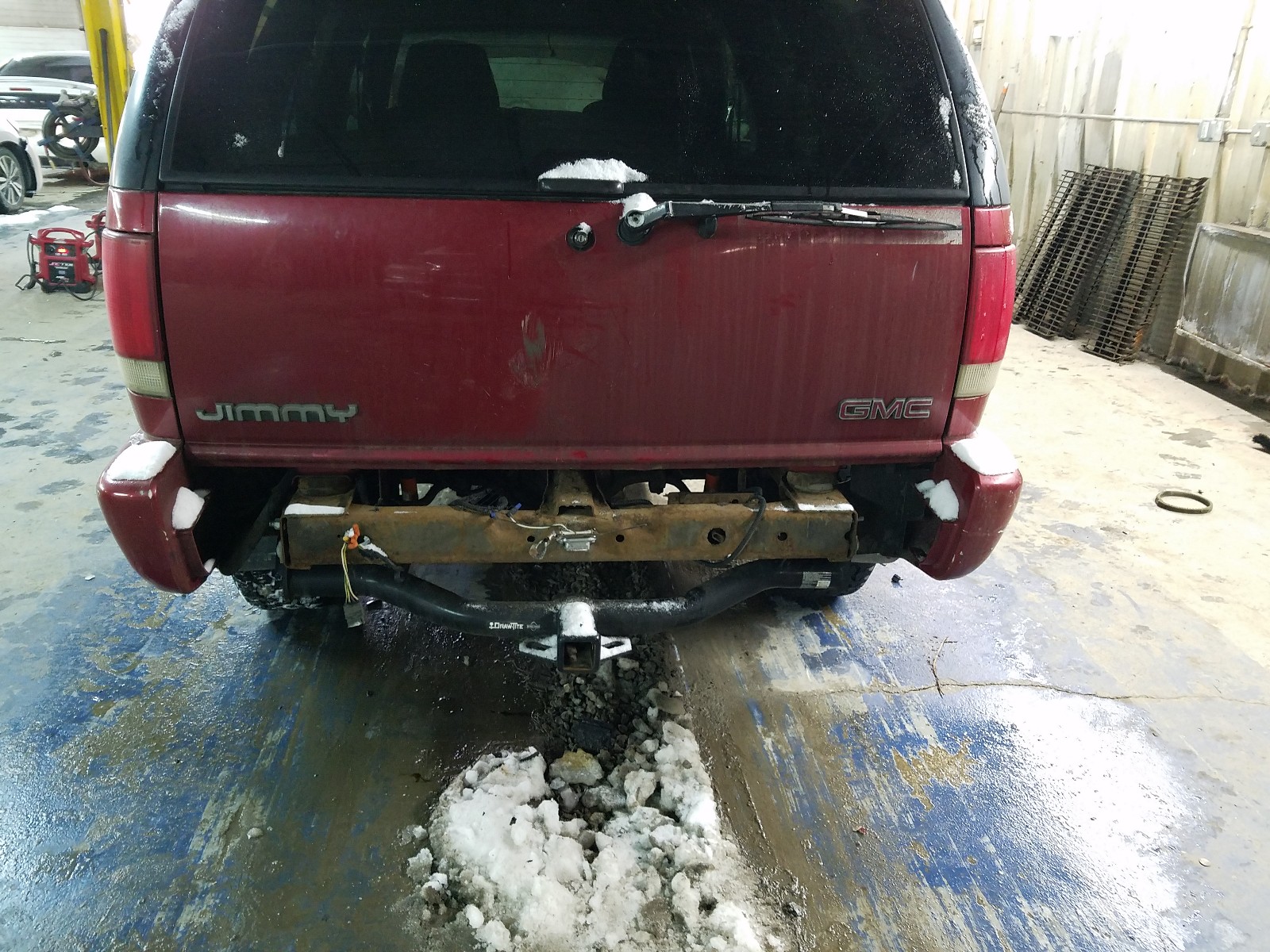 Photo 9 from auction – 1998 GMC JIMMY with VIN 1GKDT13W1W2500975