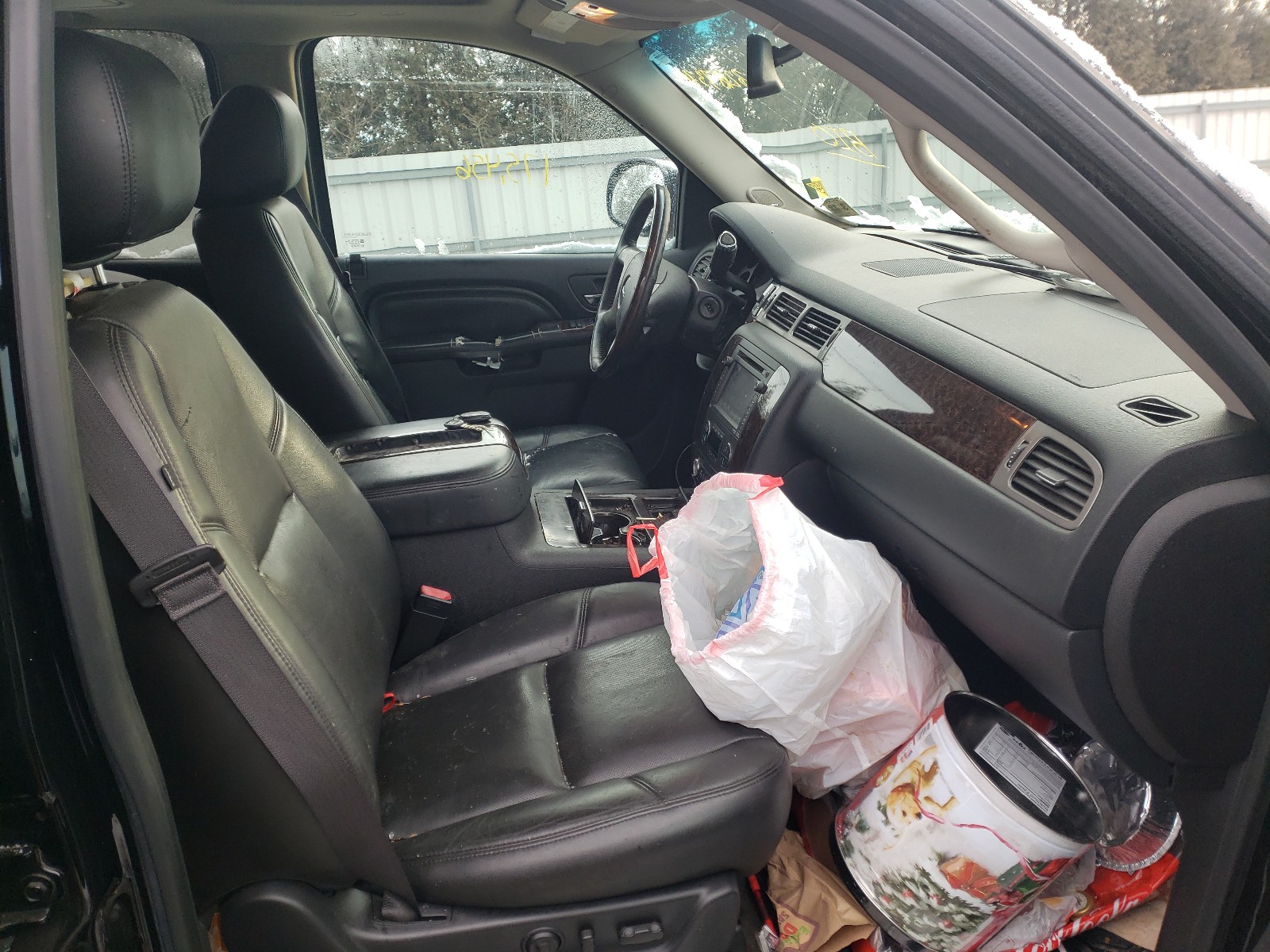 Photo 5 from auction – 2013 GMC YUKON DENA with VIN 1GKS2EEF9DR253790