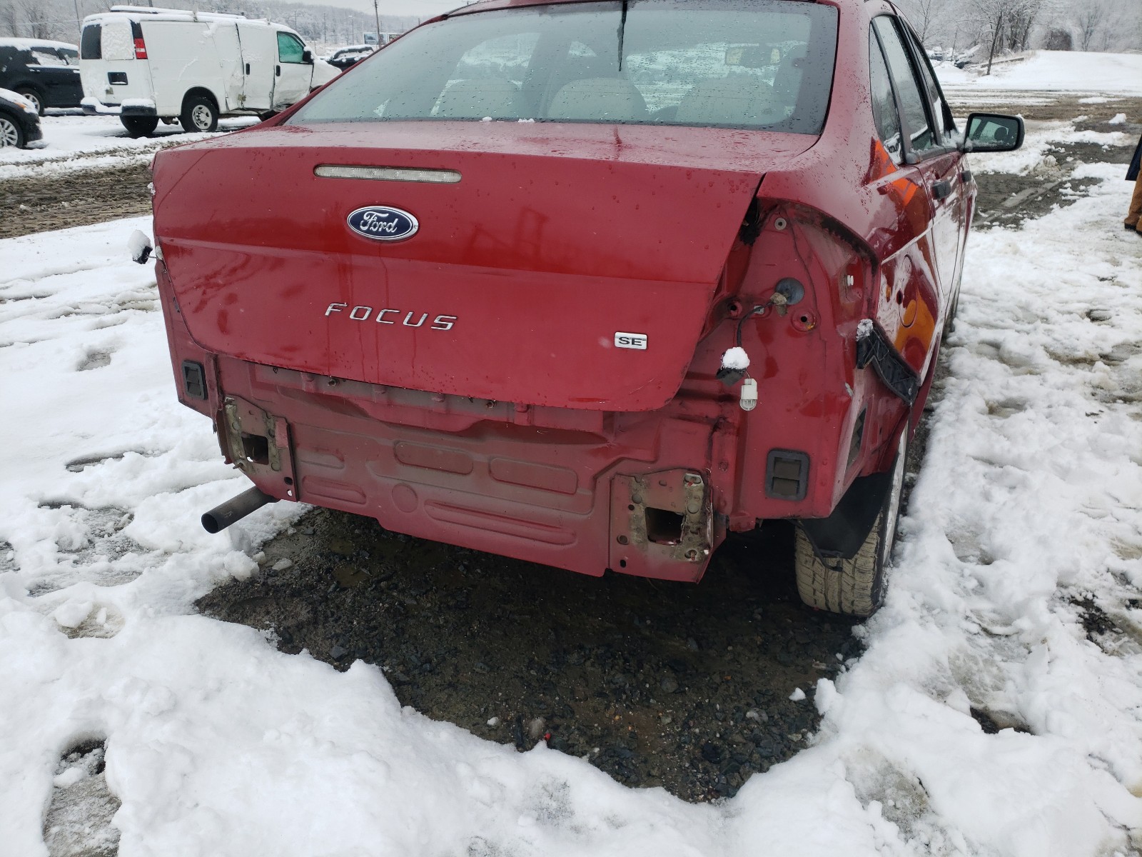Zdjęcie 9 z aukcji – 2010 FORD FOCUS SE z VIN 1FAHP3FN7AW136648
