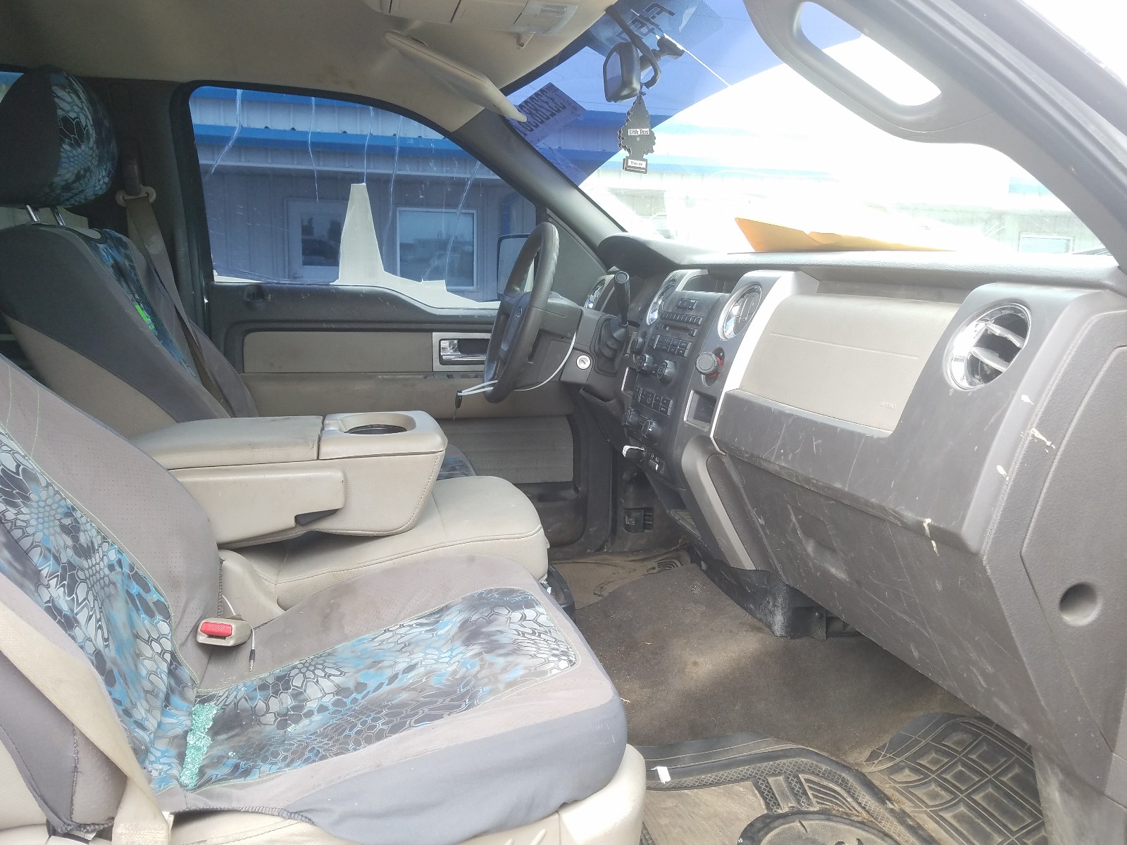 Photo 5 from auction – 2010 FORD F150 SUPER with VIN 1FTFW1EVXAFD51421