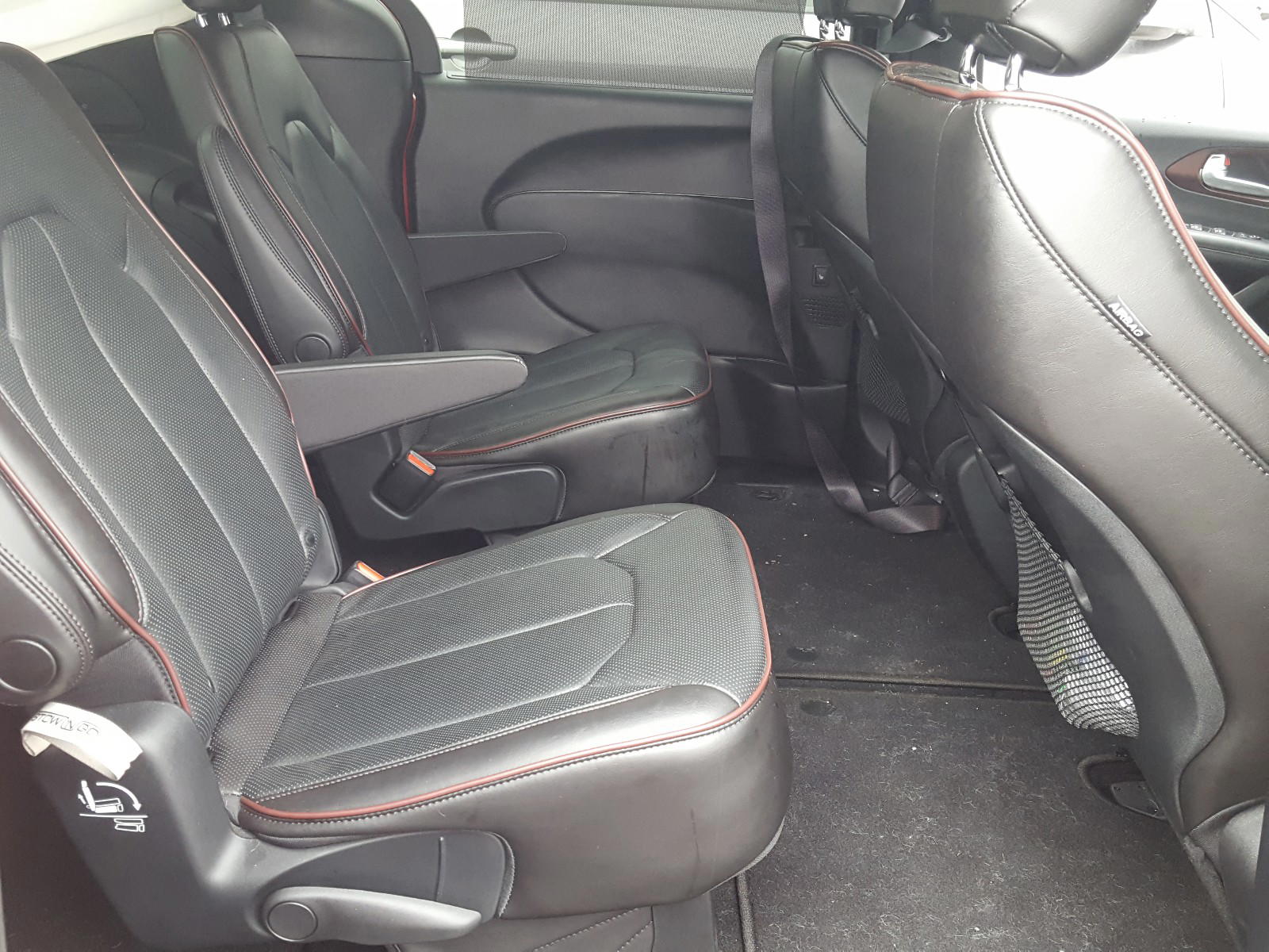 Photo 6 from auction – 2020 CHRYSLER PACIFICA L with VIN 2C4RC1GG2LR102059