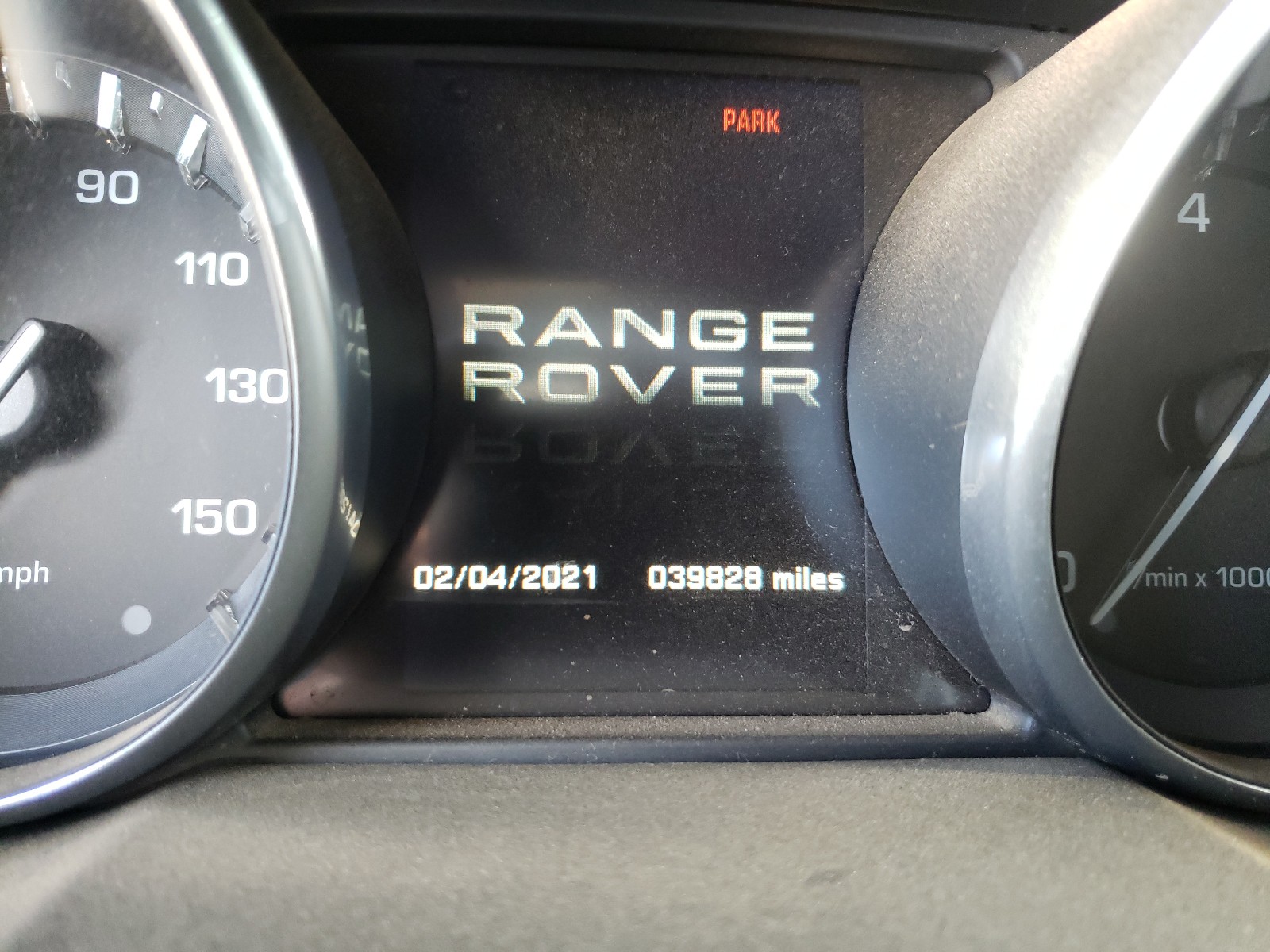 Photo 8 from auction – 2013 LAND ROVER RANGE ROVE with VIN SALVT1BG9DH748114