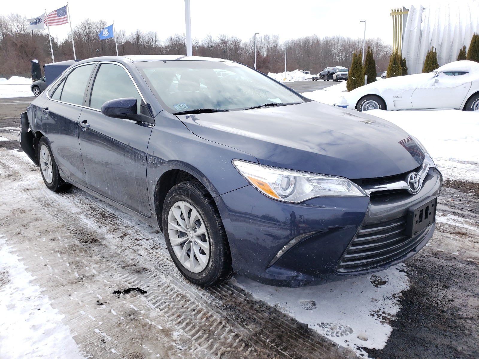 TOYOTA CAMRY LE 2017 with VIN 4T1BF1FK6HU644656 - Photo from auction