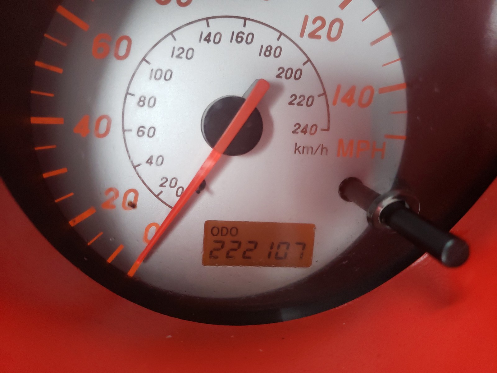 Photo 8 from auction – 2001 TOYOTA MR2 SPYDER with VIN JTDFR320210037132