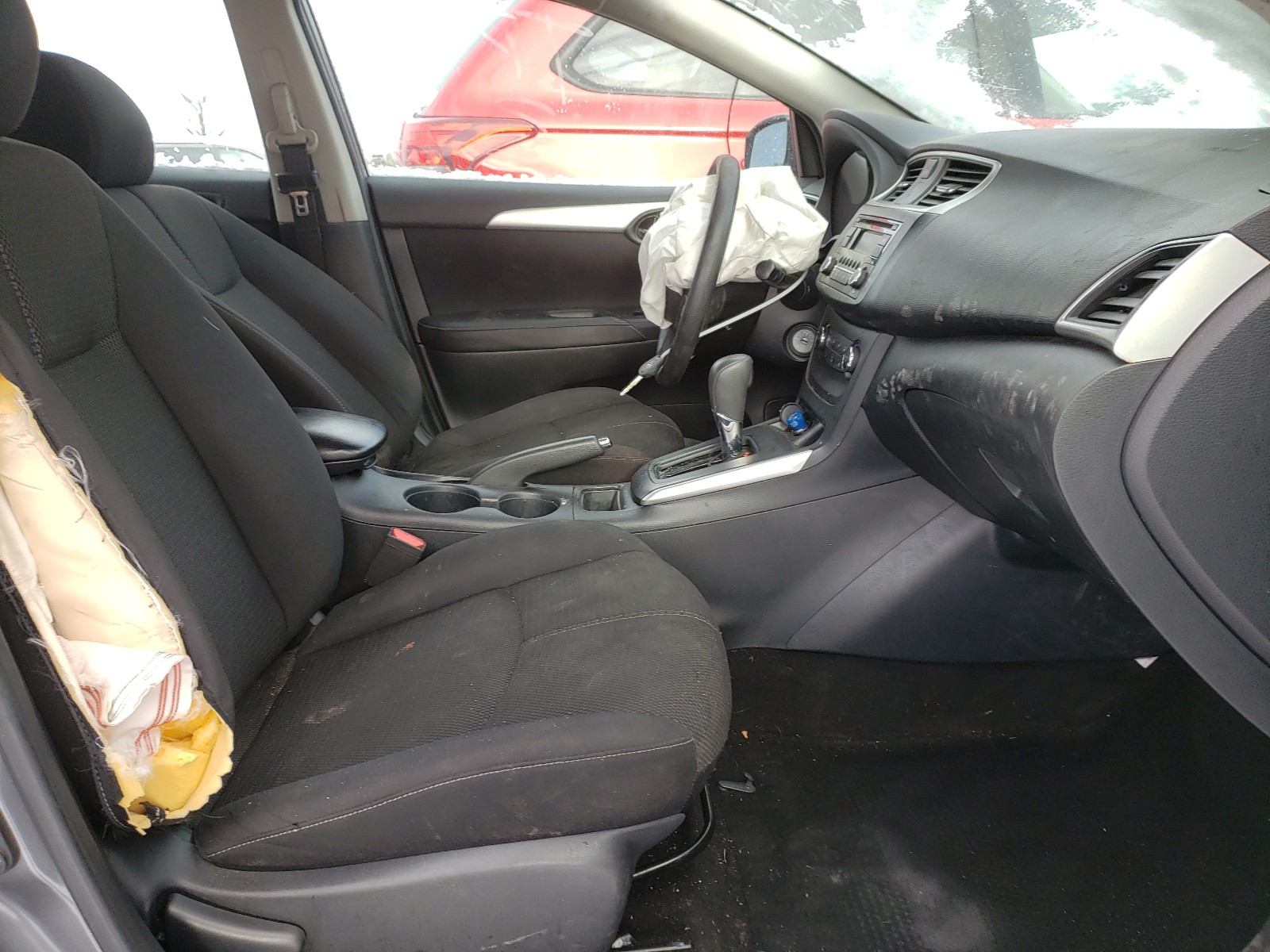 Photo 5 from auction – 2016 NISSAN SENTRA S with VIN 3N1AB7AP4GL651084