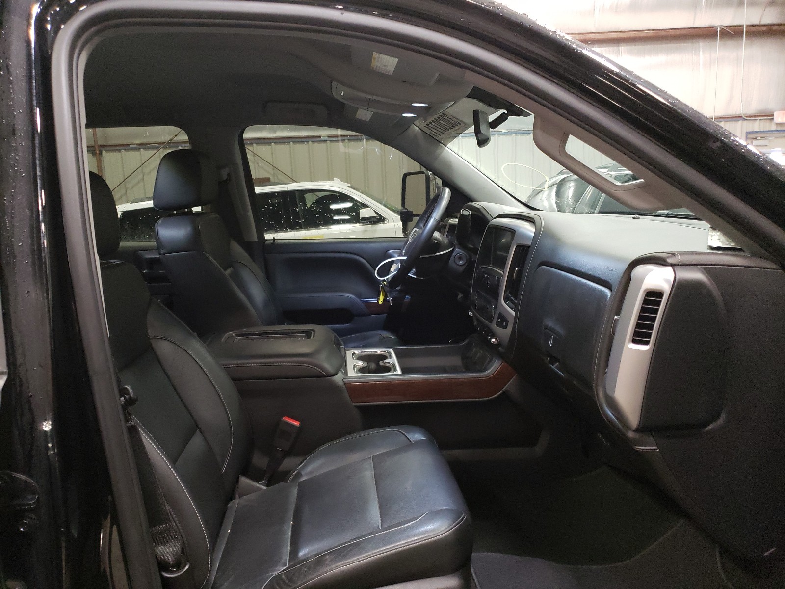 Photo 5 from auction – 2018 GMC SIERRA K15 with VIN 3GTU2NEJ5JG394358