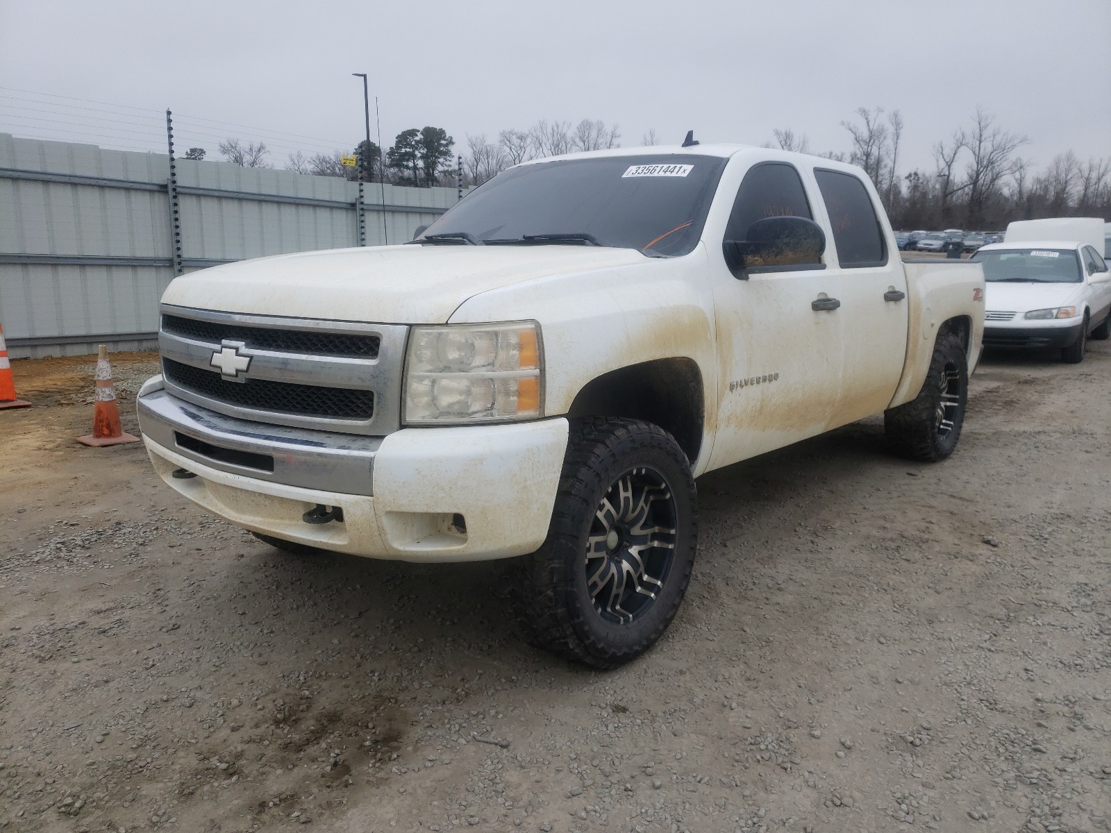 Photo 2 from auction – 2011 CHEVROLET SILVERADO with VIN 3GCPKSE36BG298883