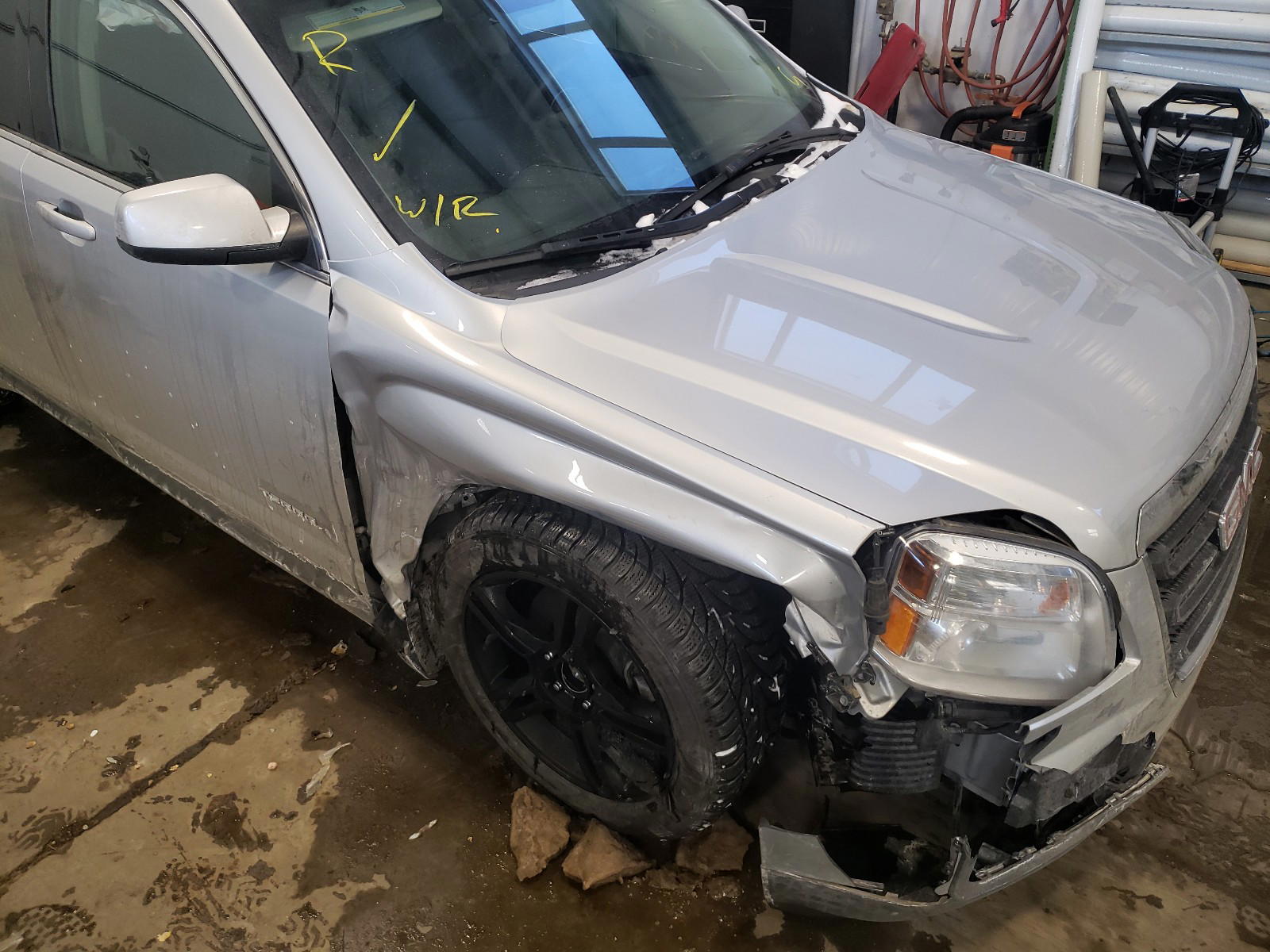 Photo 9 from auction – 2017 GMC TERRAIN SL with VIN 2GKALMEK6H6349183