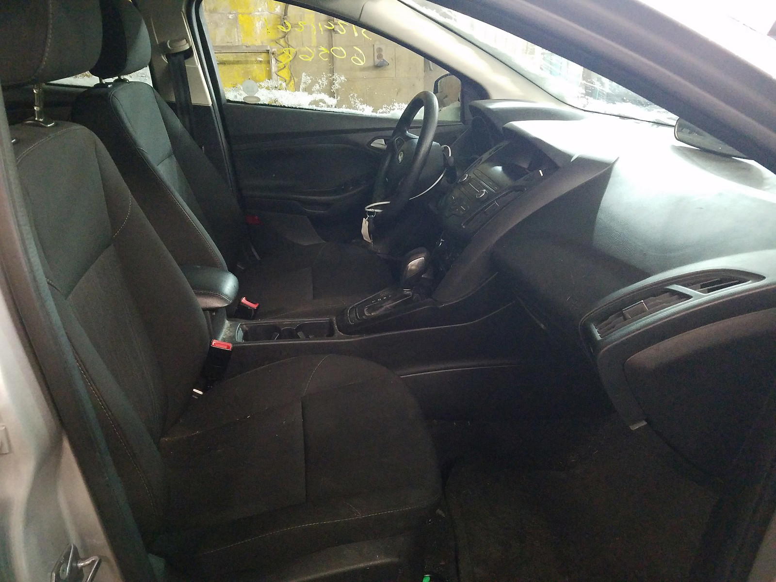 Photo 5 from auction – 2018 FORD FOCUS SE with VIN 1FADP3F27JL286295