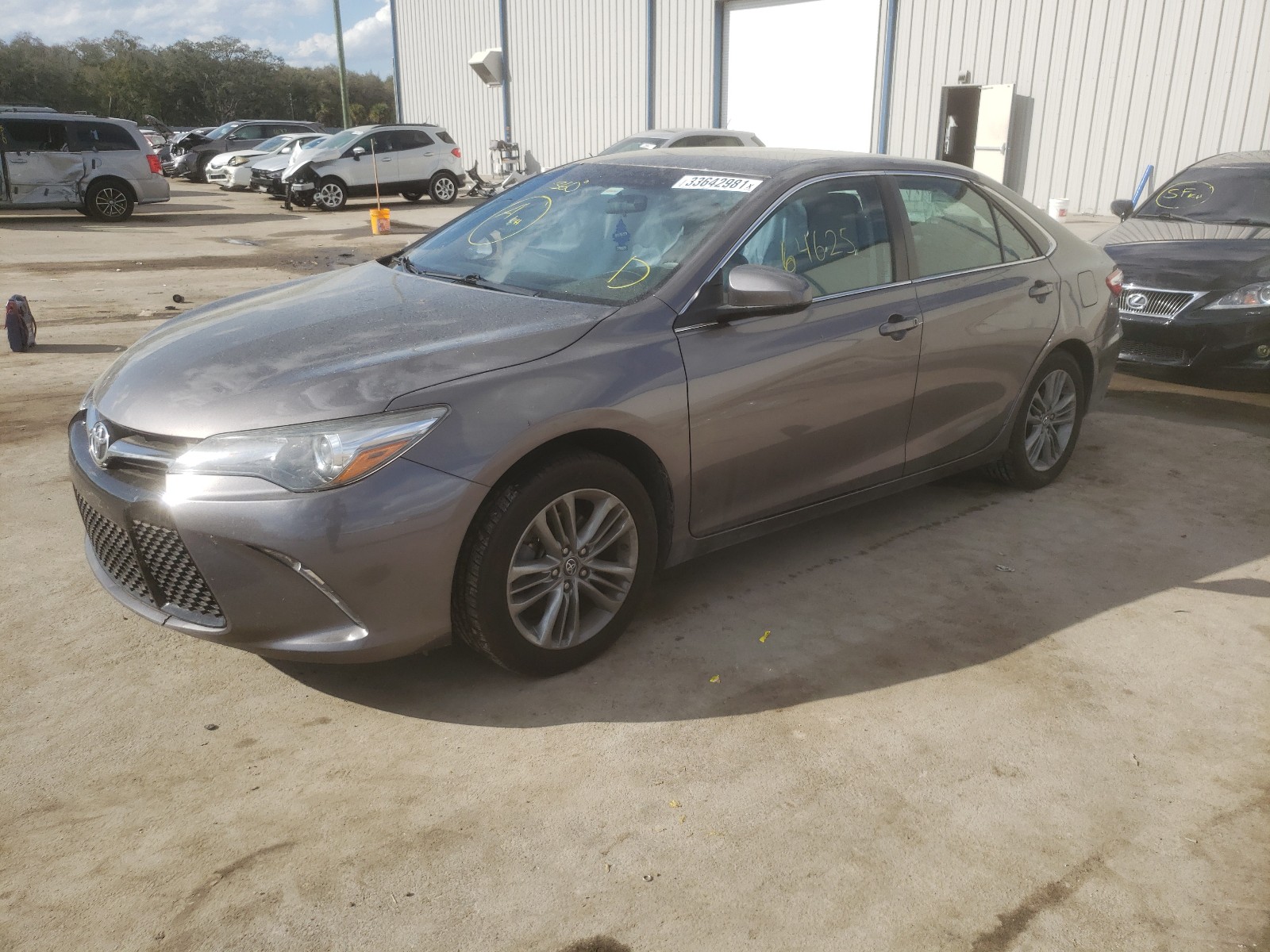 Photo 2 from auction – 2017 TOYOTA CAMRY LE with VIN 4T1BF1FK3HU698321