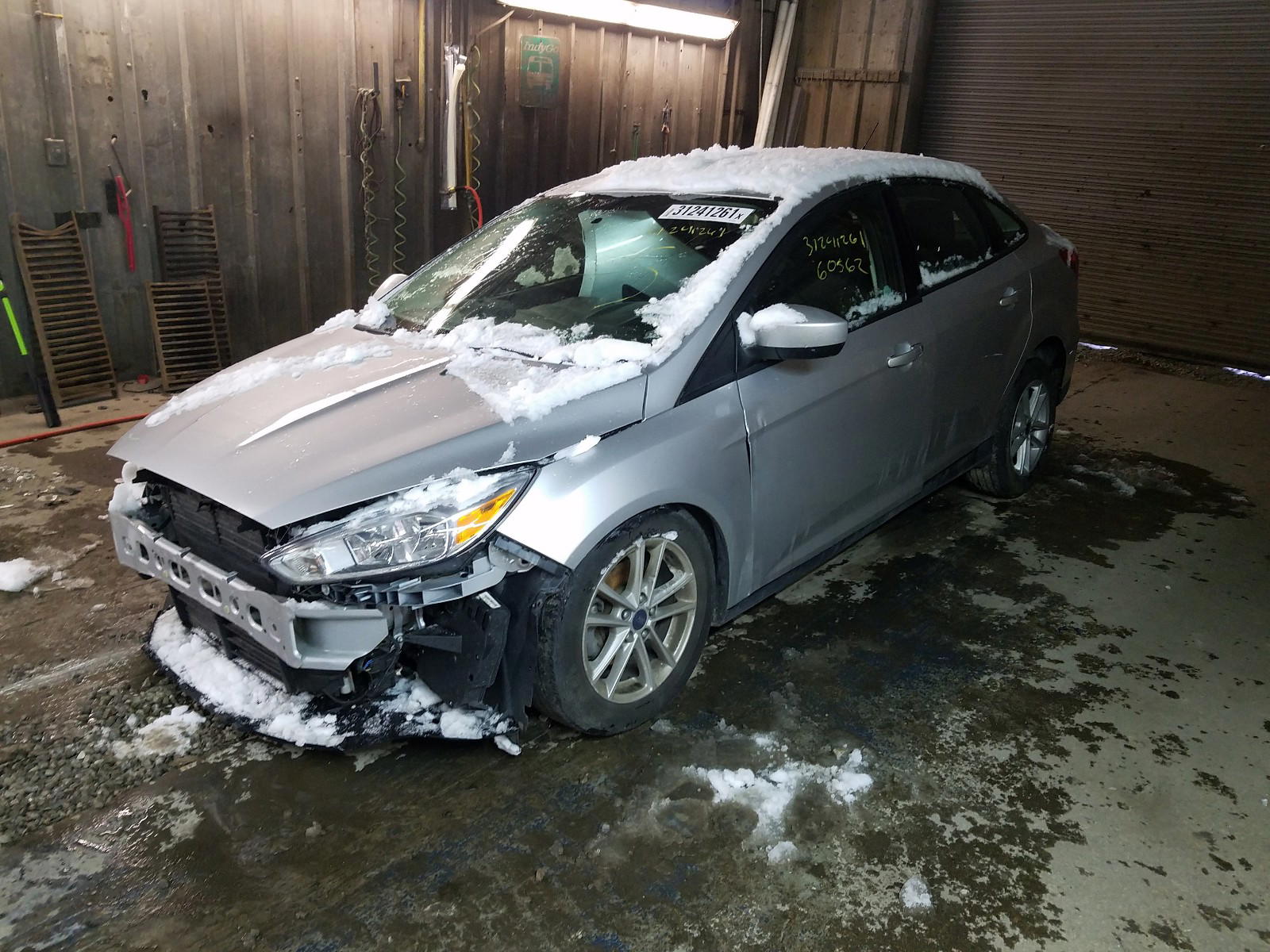 Photo 2 from auction – 2018 FORD FOCUS SE with VIN 1FADP3F27JL286295