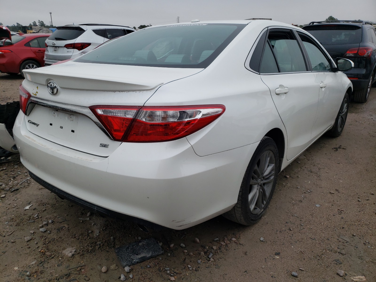 Photo 4 from auction – 2016 TOYOTA CAMRY LE with VIN 4T1BF1FKXGU260457