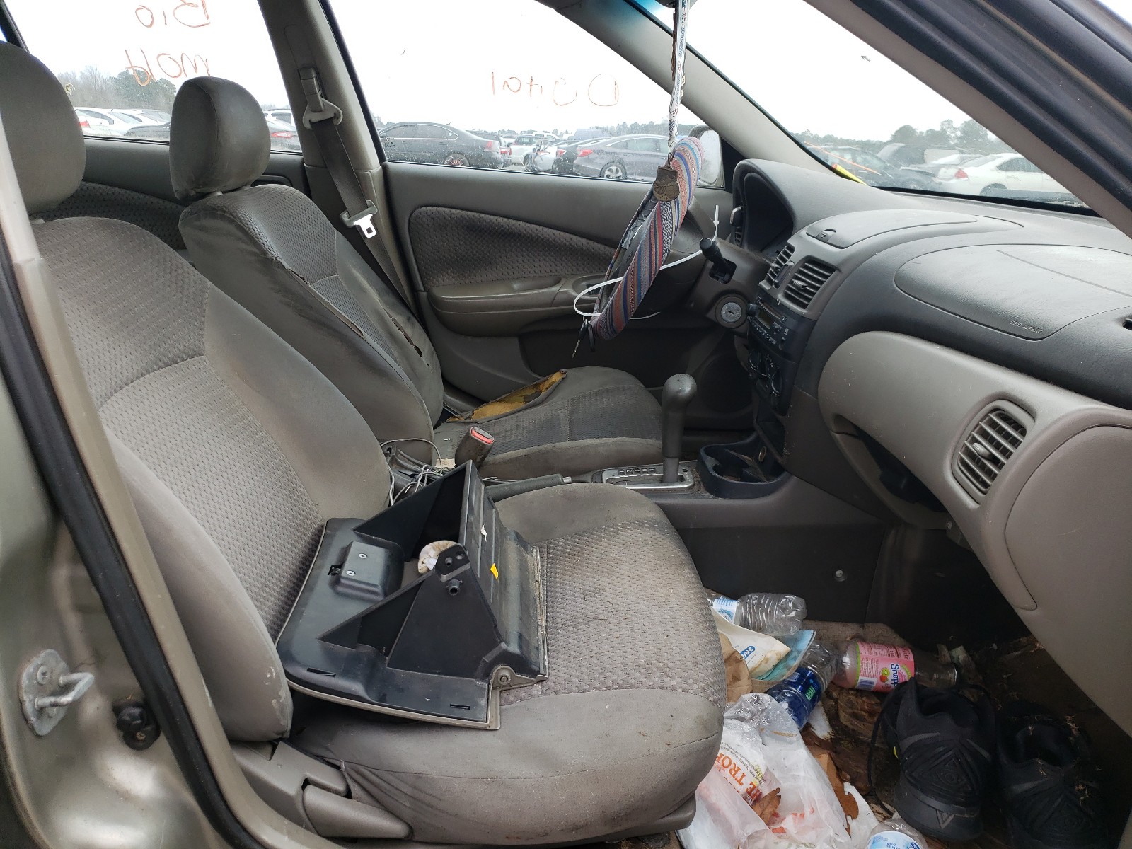 Photo 5 from auction – 2004 NISSAN SENTRA 1.8 with VIN 3N1CB51D74L855067