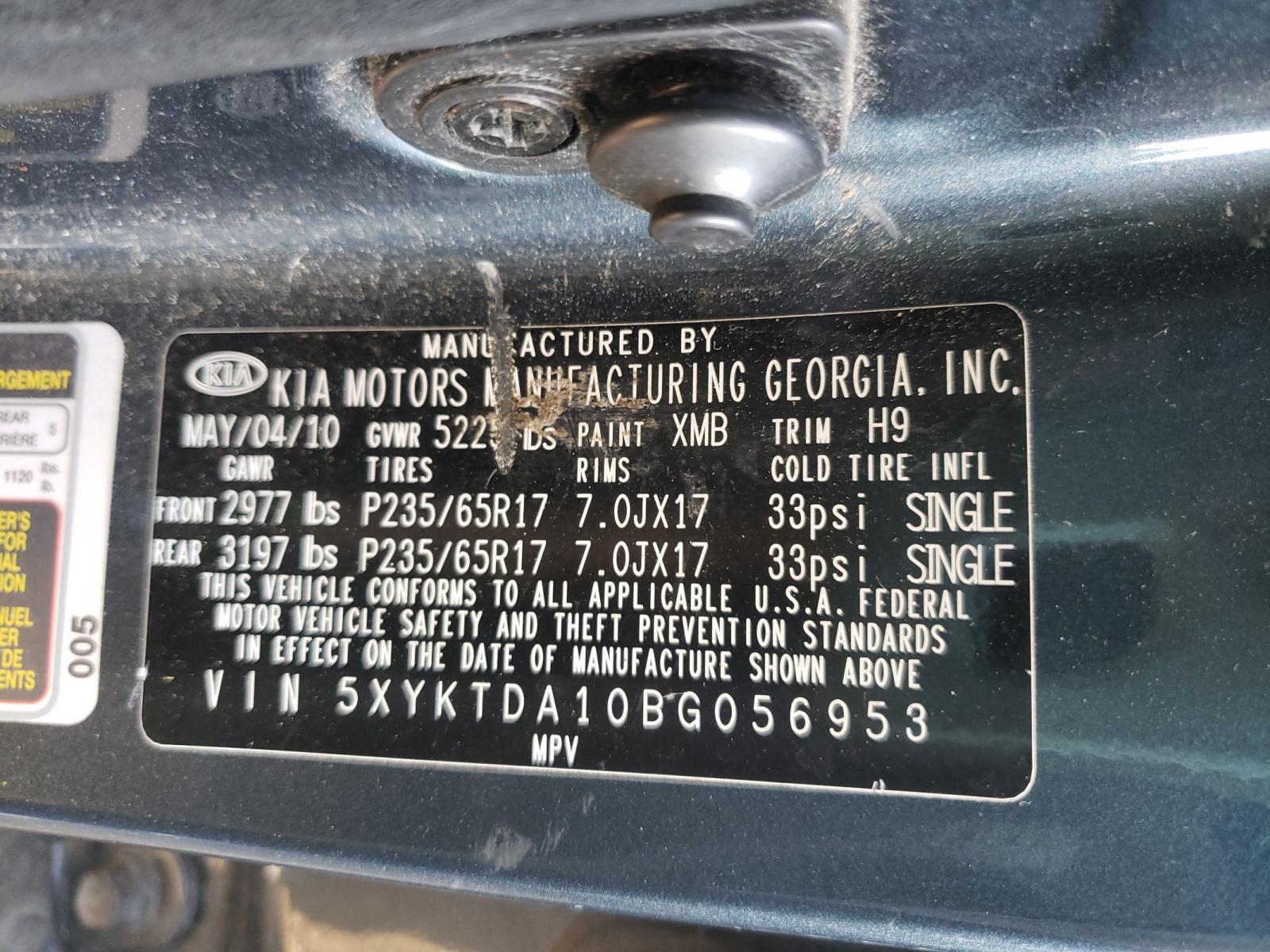 Photo 10 from auction – 2011 KIA SORENTO BA with VIN 5XYKTDA10BG056953