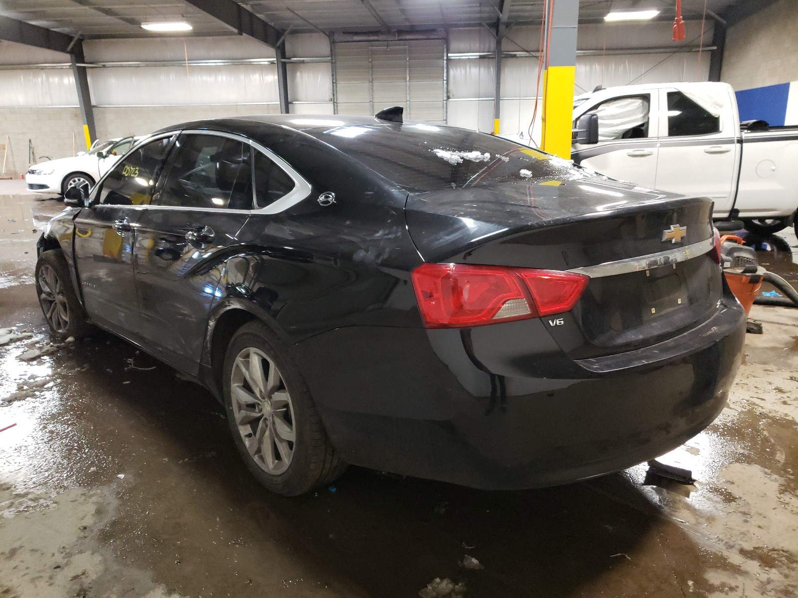 Photo 3 from auction – 2017 CHEVROLET IMPALA LT with VIN 2G1105S38H9175227