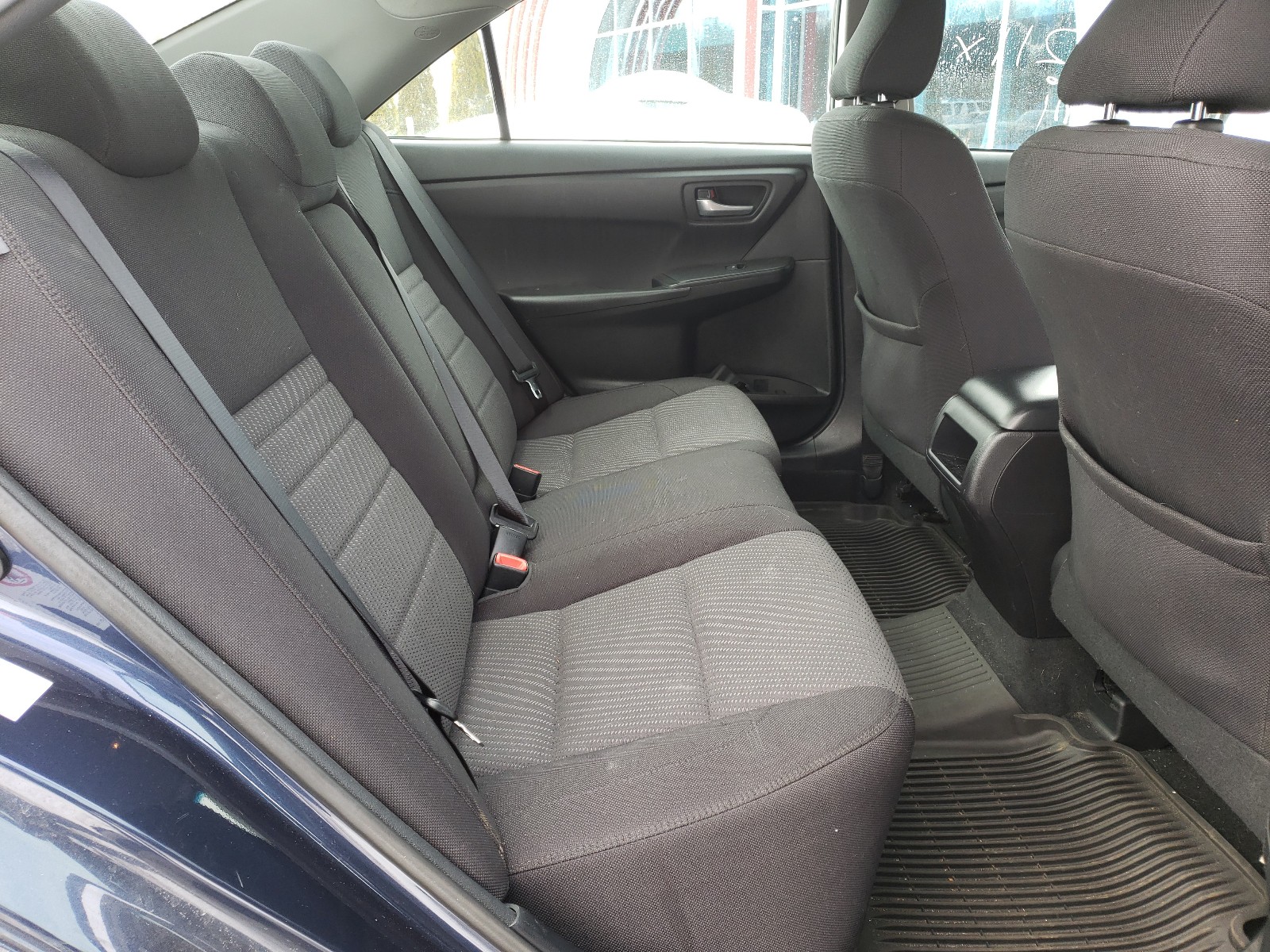 Photo 6 from auction – 2017 TOYOTA CAMRY LE with VIN 4T1BF1FK6HU644656