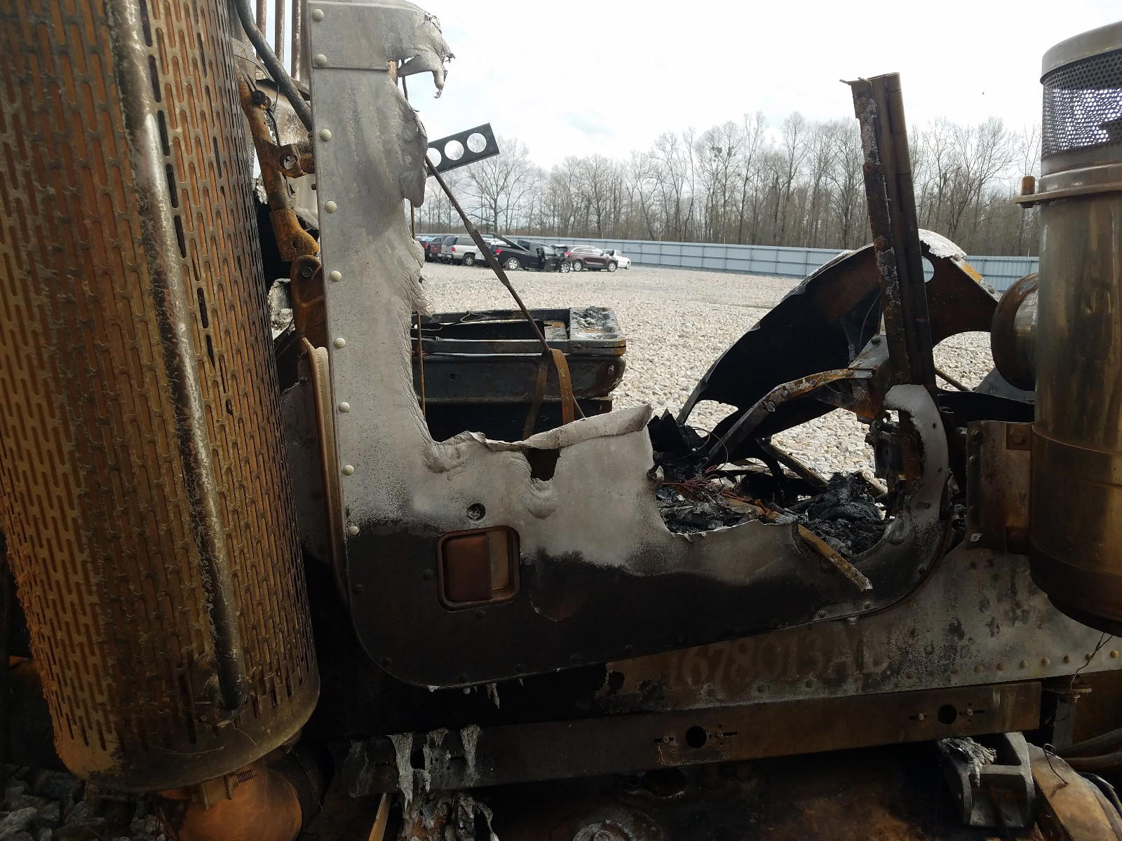 Photo 5 from auction – 2002 PETERBILT 378 with VIN 1XPFDB0X72N560108