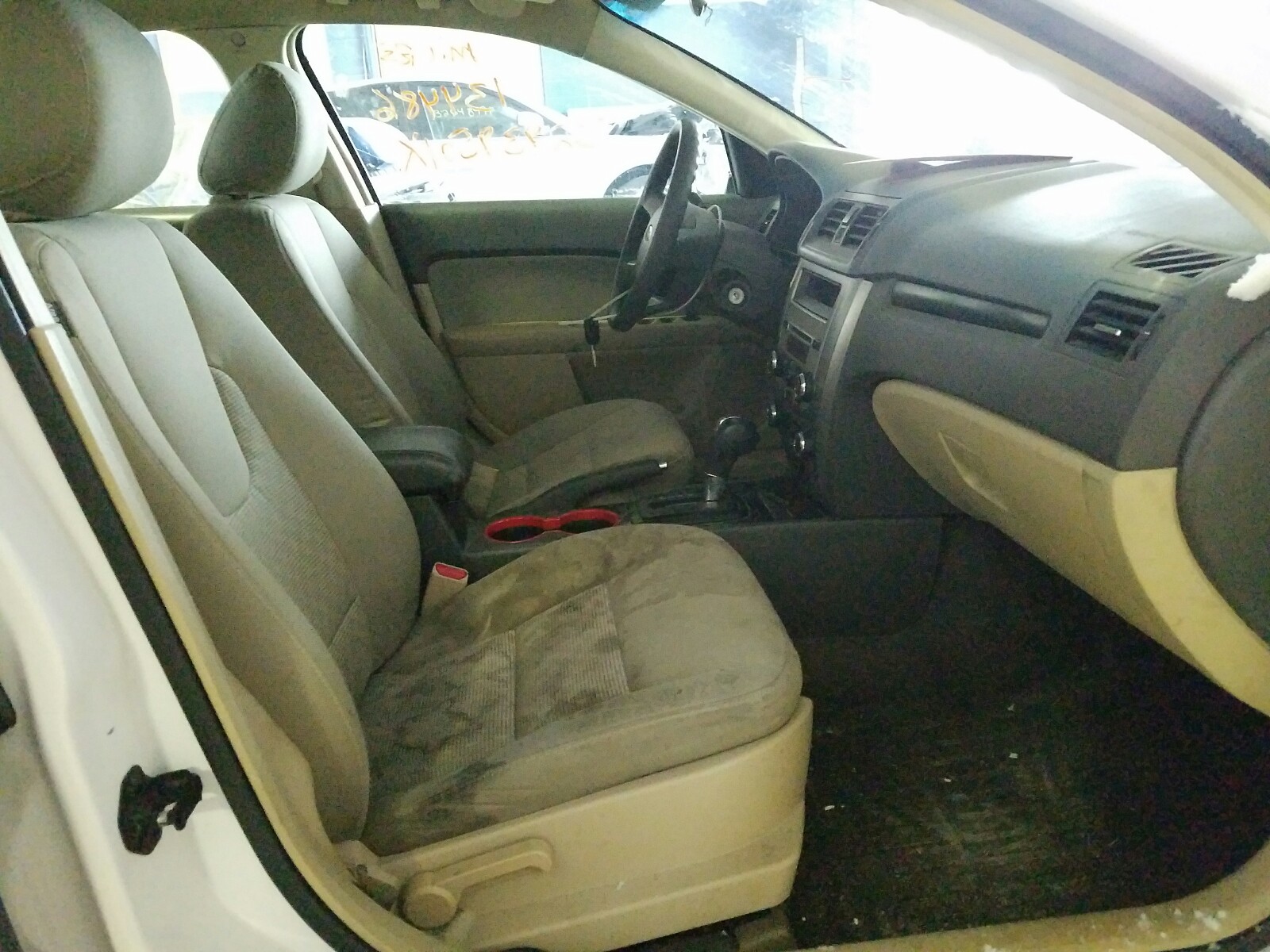 Photo 5 from auction – 2012 FORD FUSION SE with VIN 3FAHP0HG8CR199079