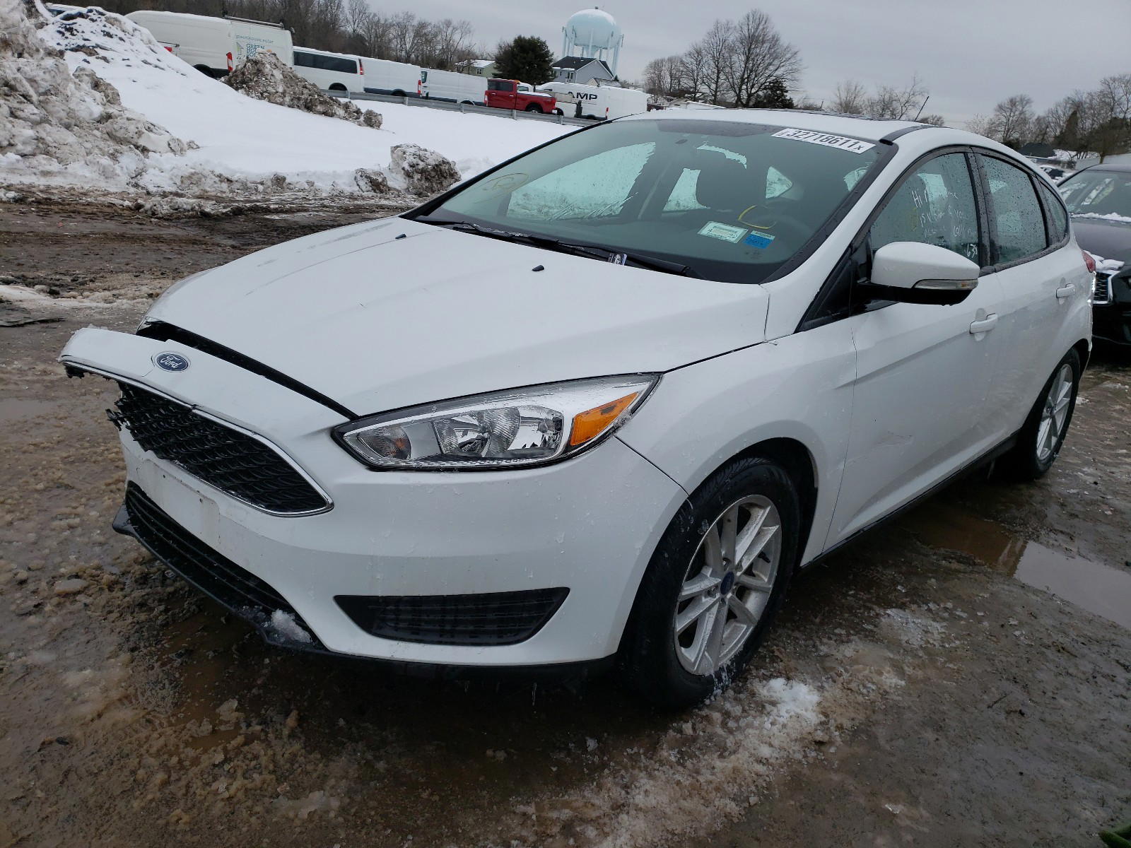 Photo 2 from auction – 2016 FORD FOCUS SE with VIN 1FADP3K25GL300399