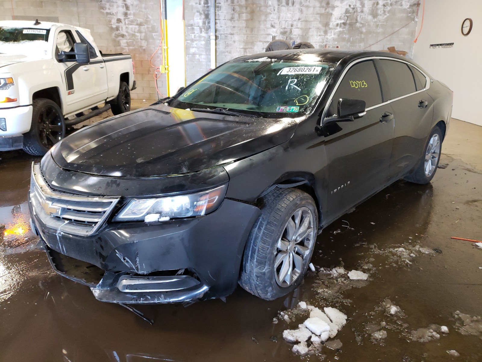 Photo 2 from auction – 2017 CHEVROLET IMPALA LT with VIN 2G1105S38H9175227