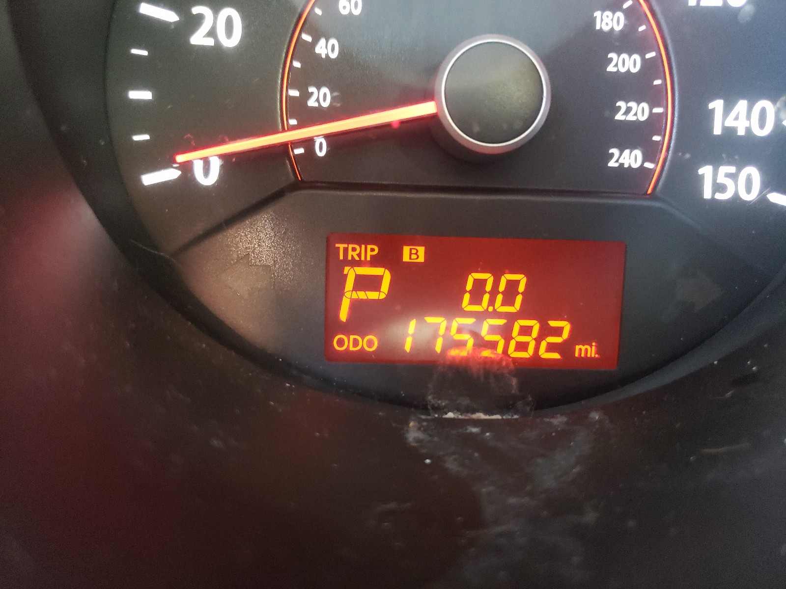 Photo 8 from auction – 2011 KIA SORENTO BA with VIN 5XYKTDA10BG056953