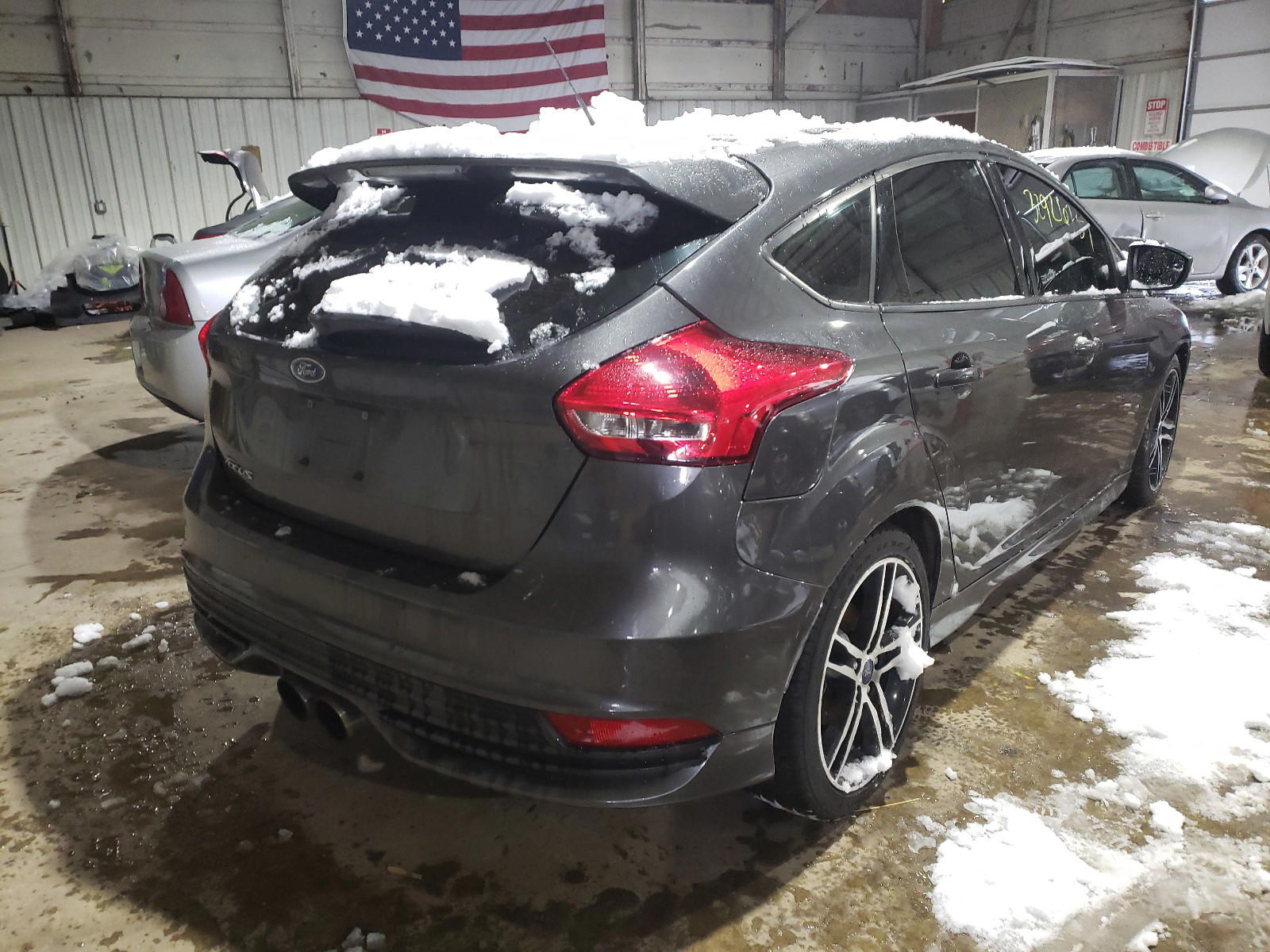 Photo 4 from auction – 2017 FORD FOCUS ST with VIN 1FADP3L99HL257070