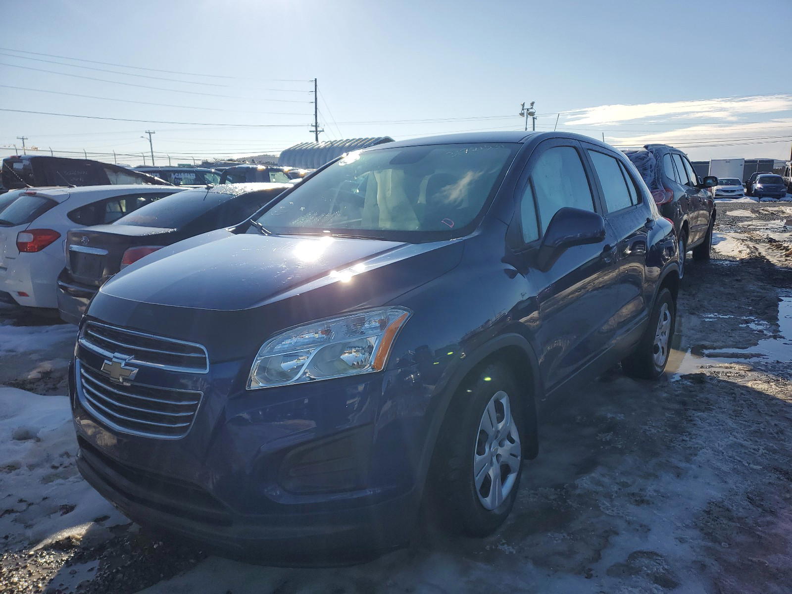 Photo 2 from auction – 2016 CHEVROLET TRAX LS with VIN 3GNCJKSB4GL227085