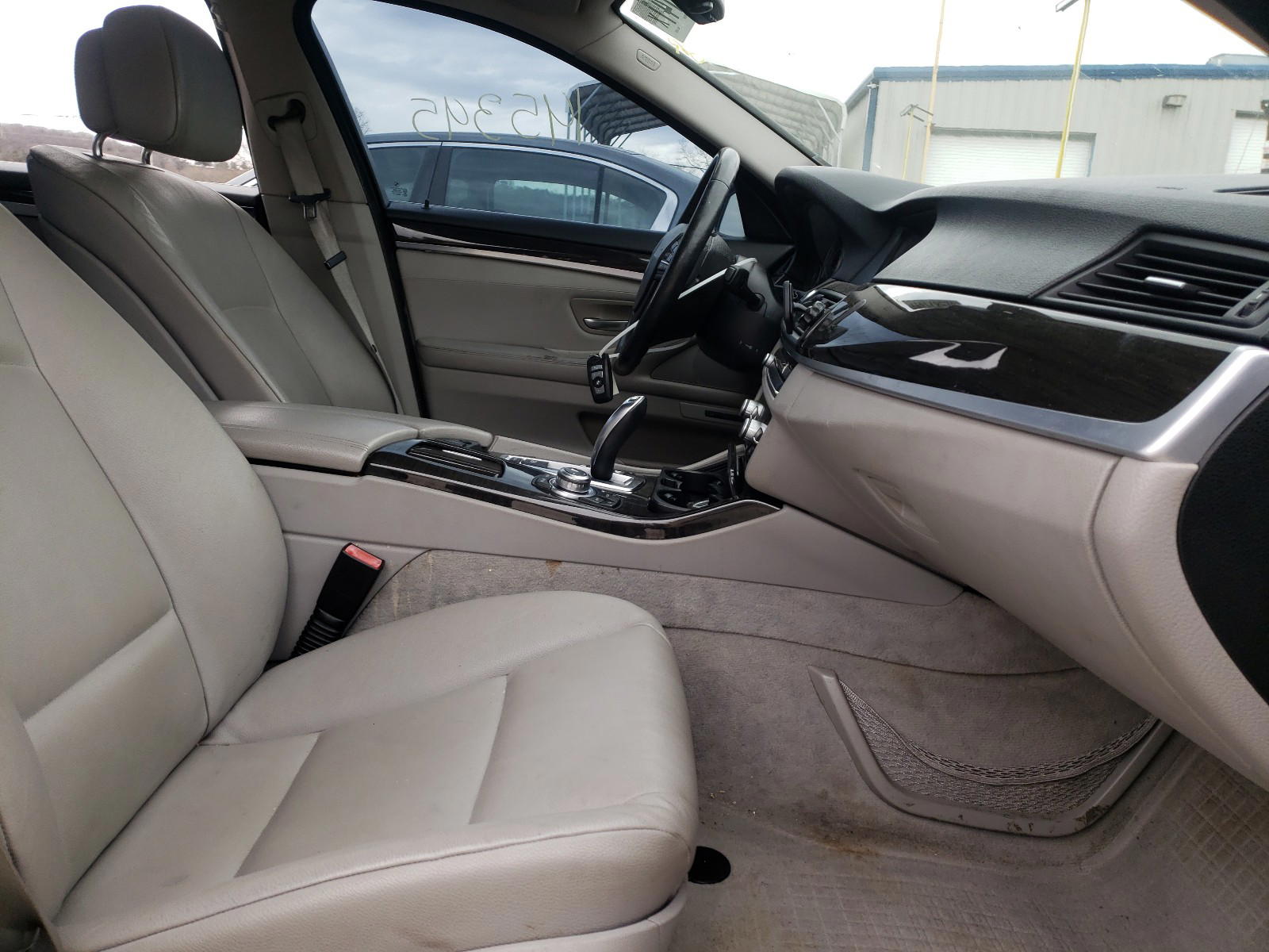 Photo 5 from auction – 2012 BMW 528 I with VIN WBAXG5C53CDW92487